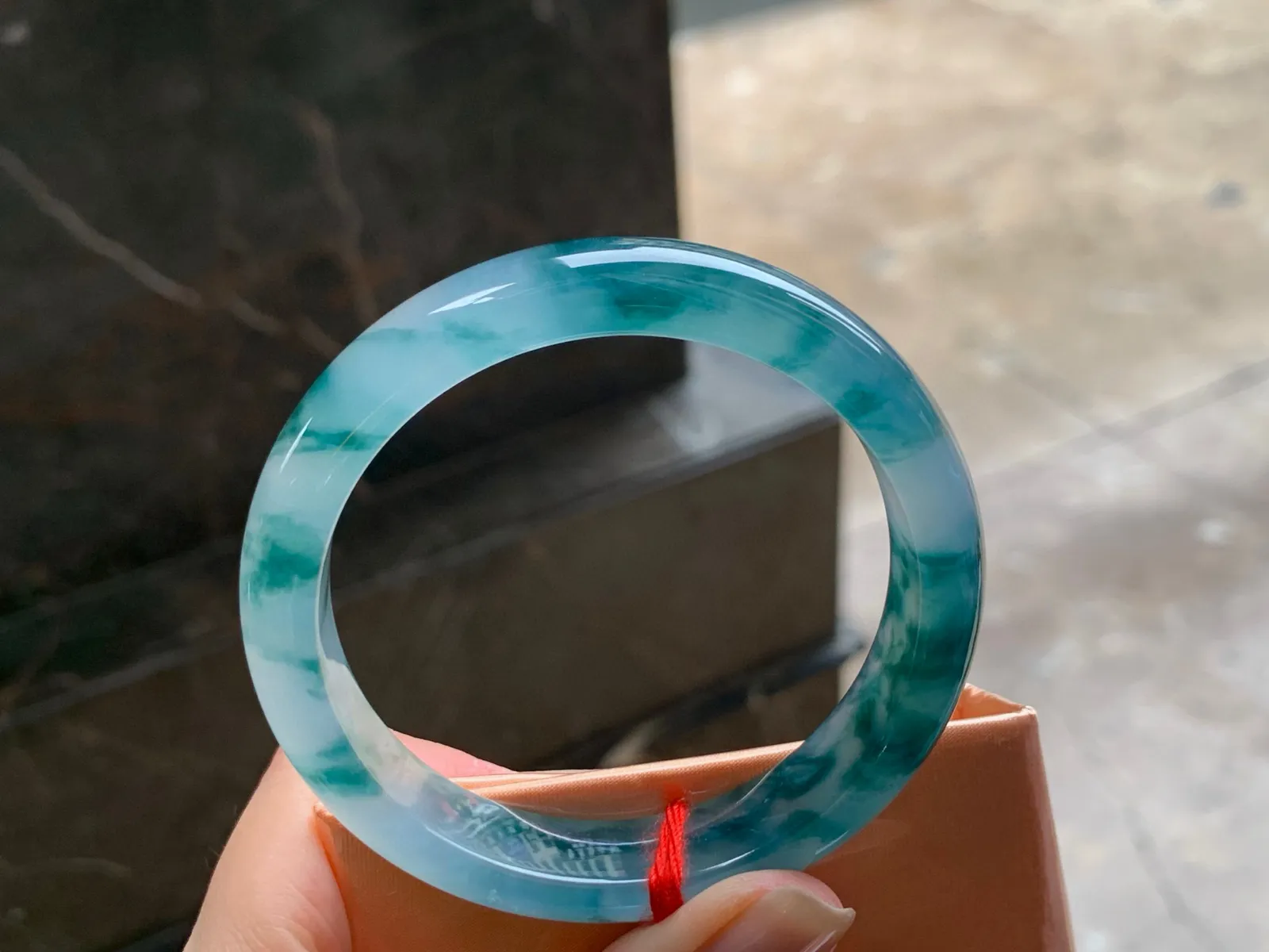 冰种蓝花手镯
种老55.1/12.1/7.6mm