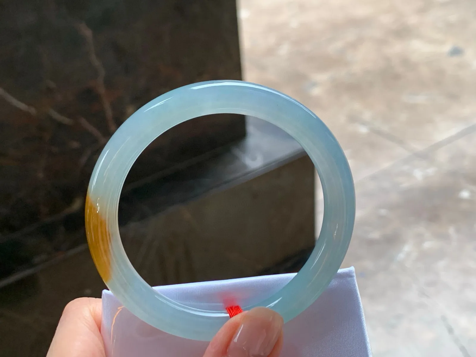 冰黄细圆条手镯
独特 55.2/7.8/8.2mm