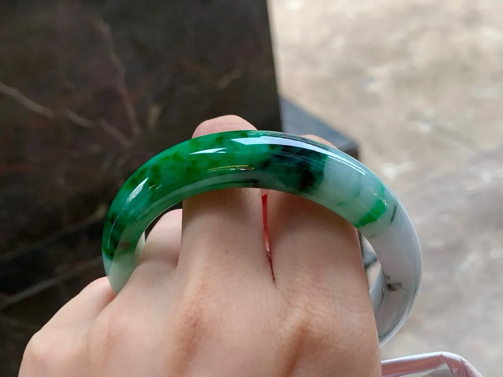 辣绿手镯
细腻独特 56.5/13.6/8.7mm