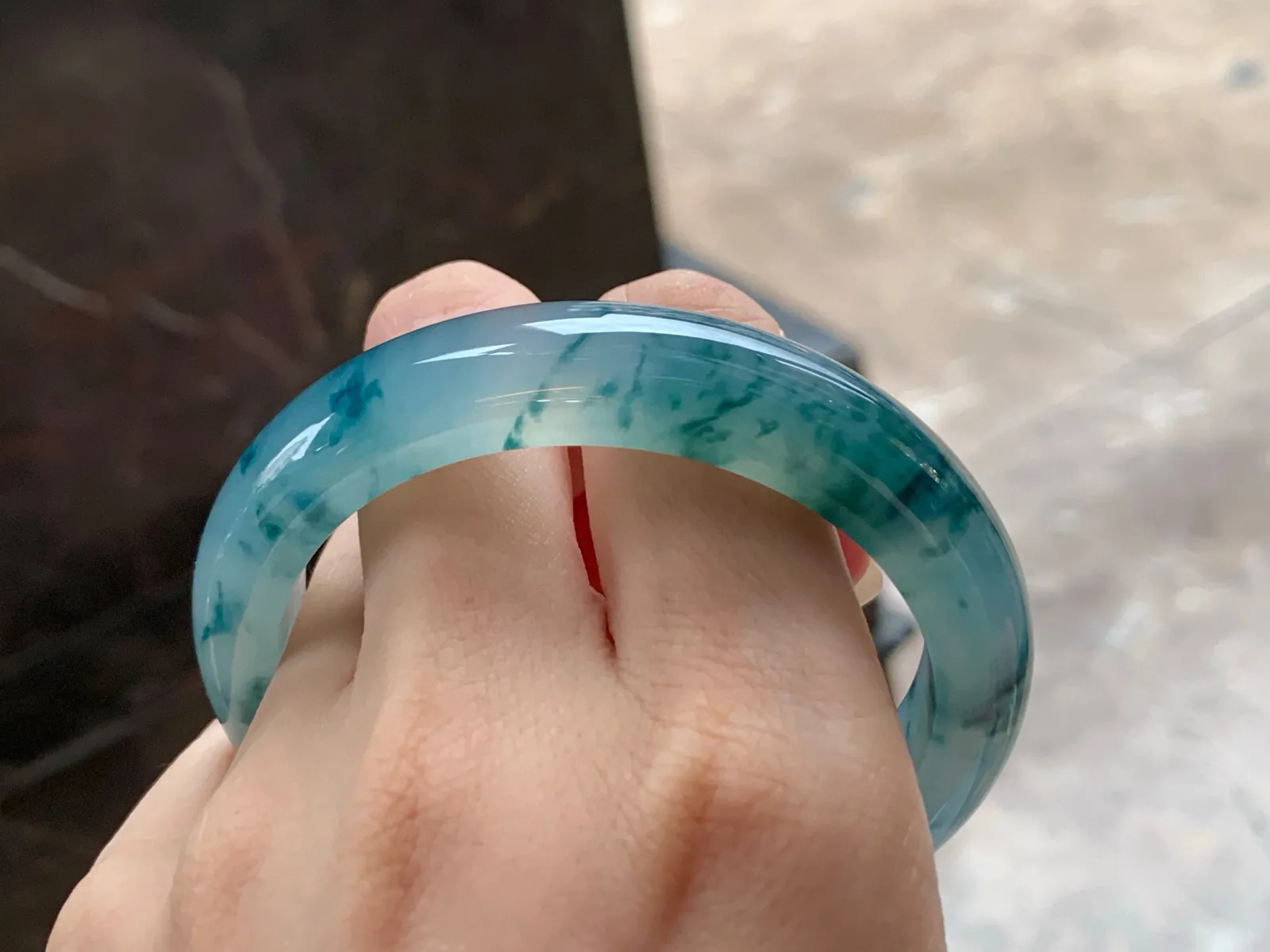 冰种飘花手镯
种好水足 55/12.2/8.6mm