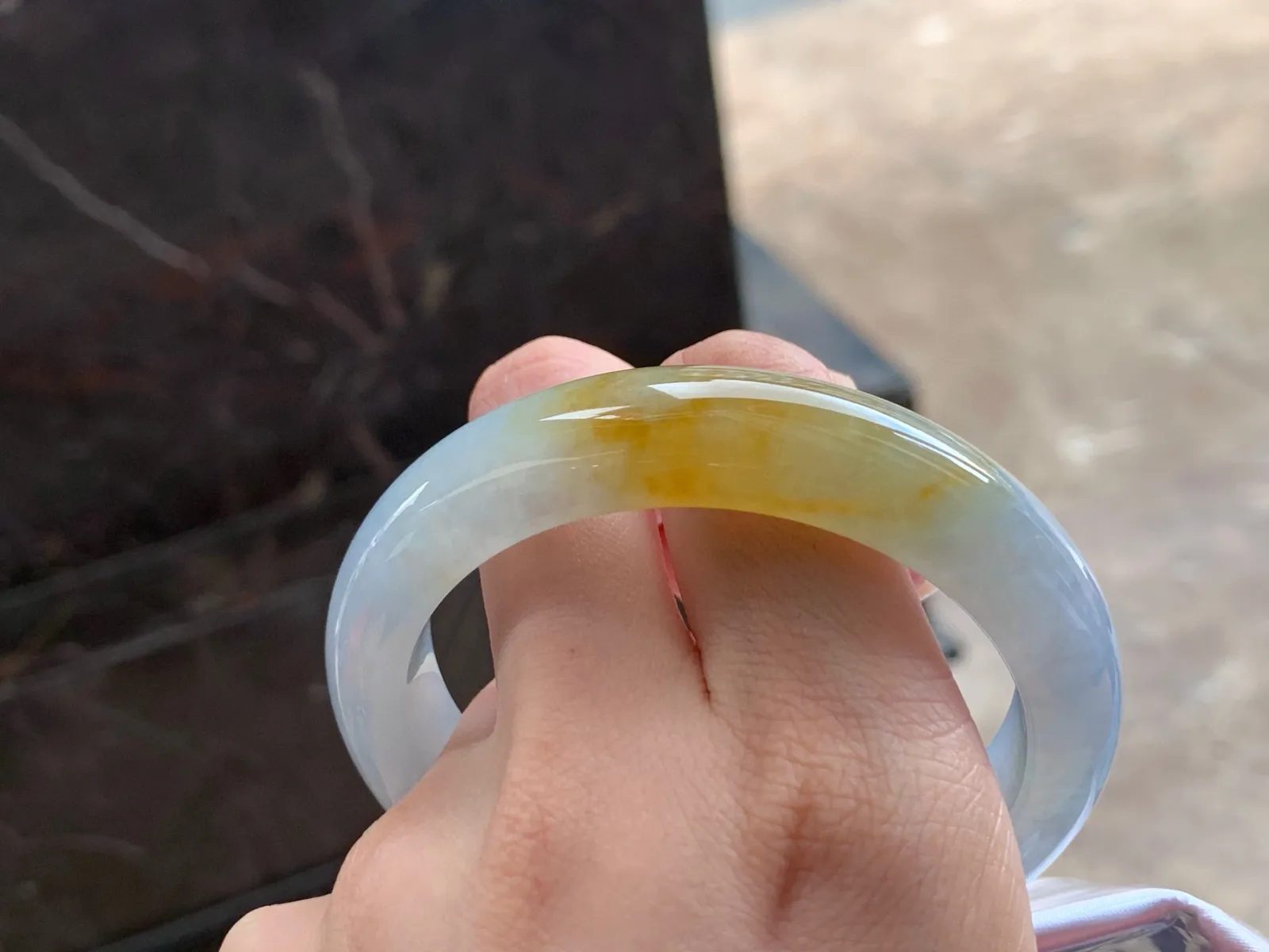 黄翡手镯
独特56.5/13/9mm