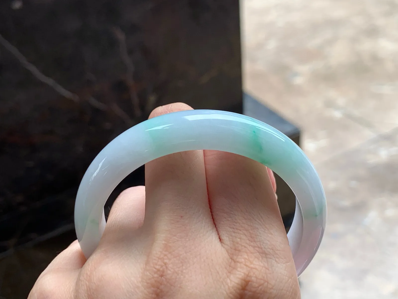 糯种飘色手镯
细腻清爽 58/12.7/8 