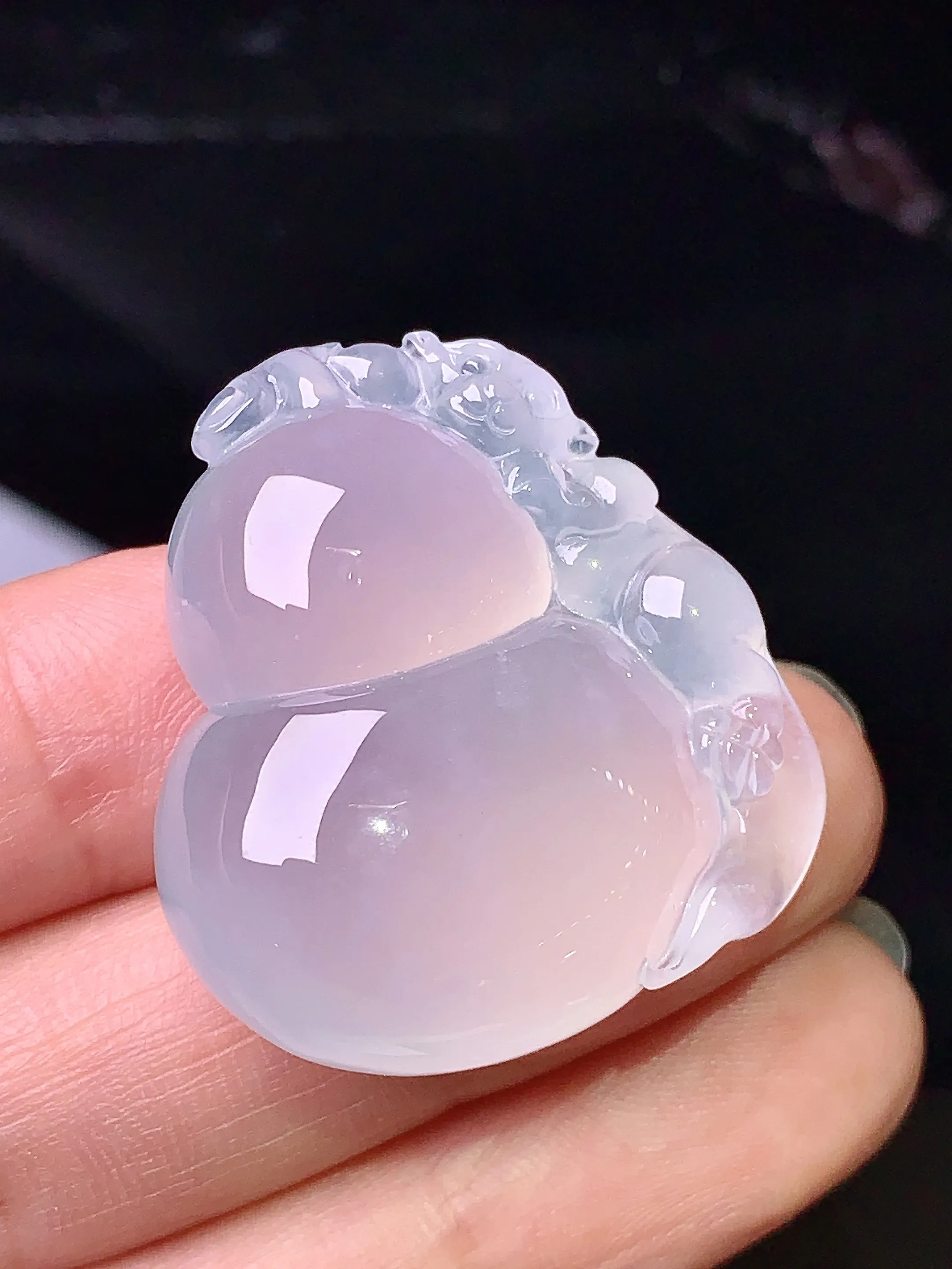 冰种葫芦吊坠 玉质细腻 色泽清新艳丽 整体尺寸31*28.6*10