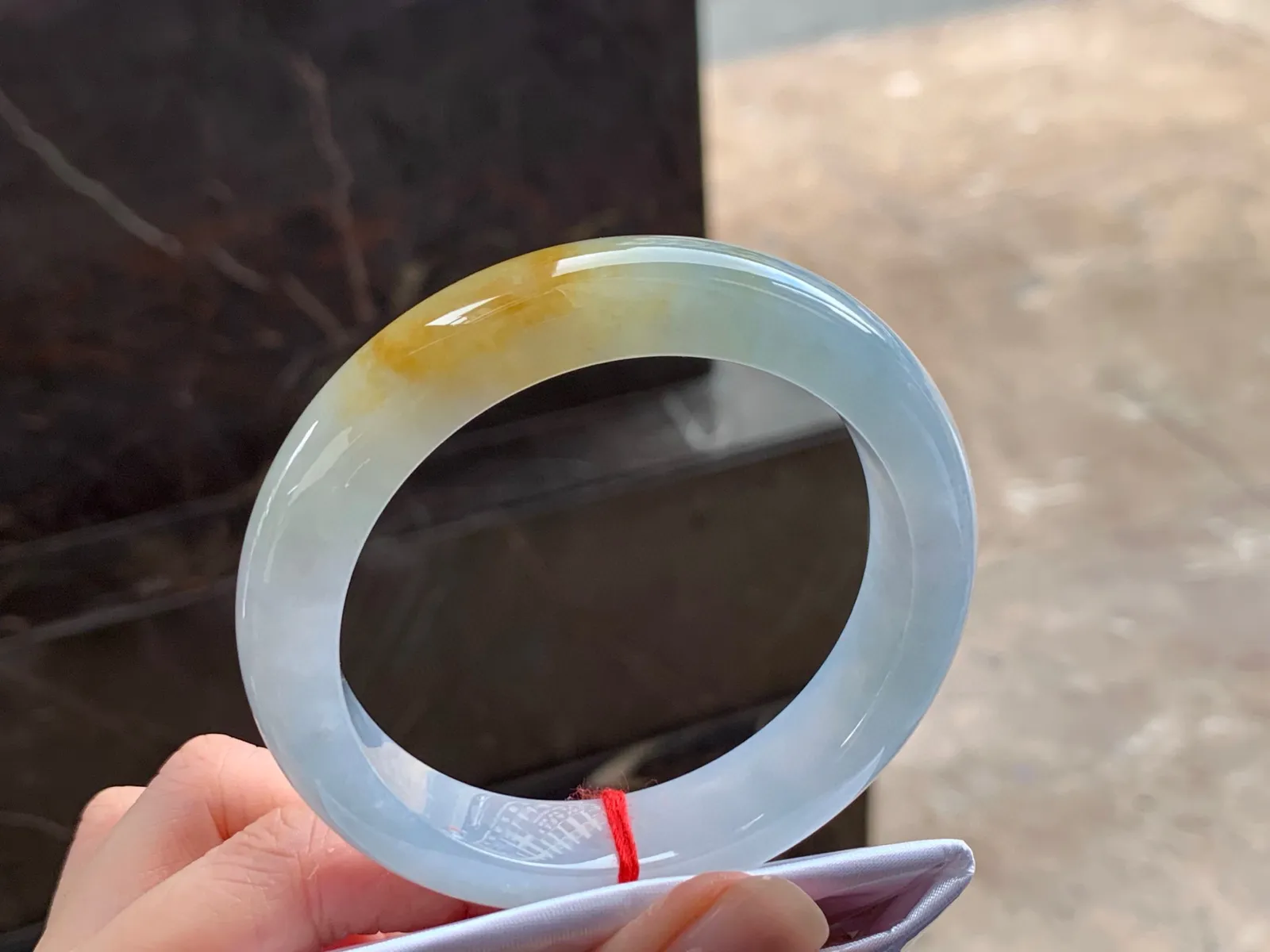 黄翡手镯
独特56.7/13/9.2mm