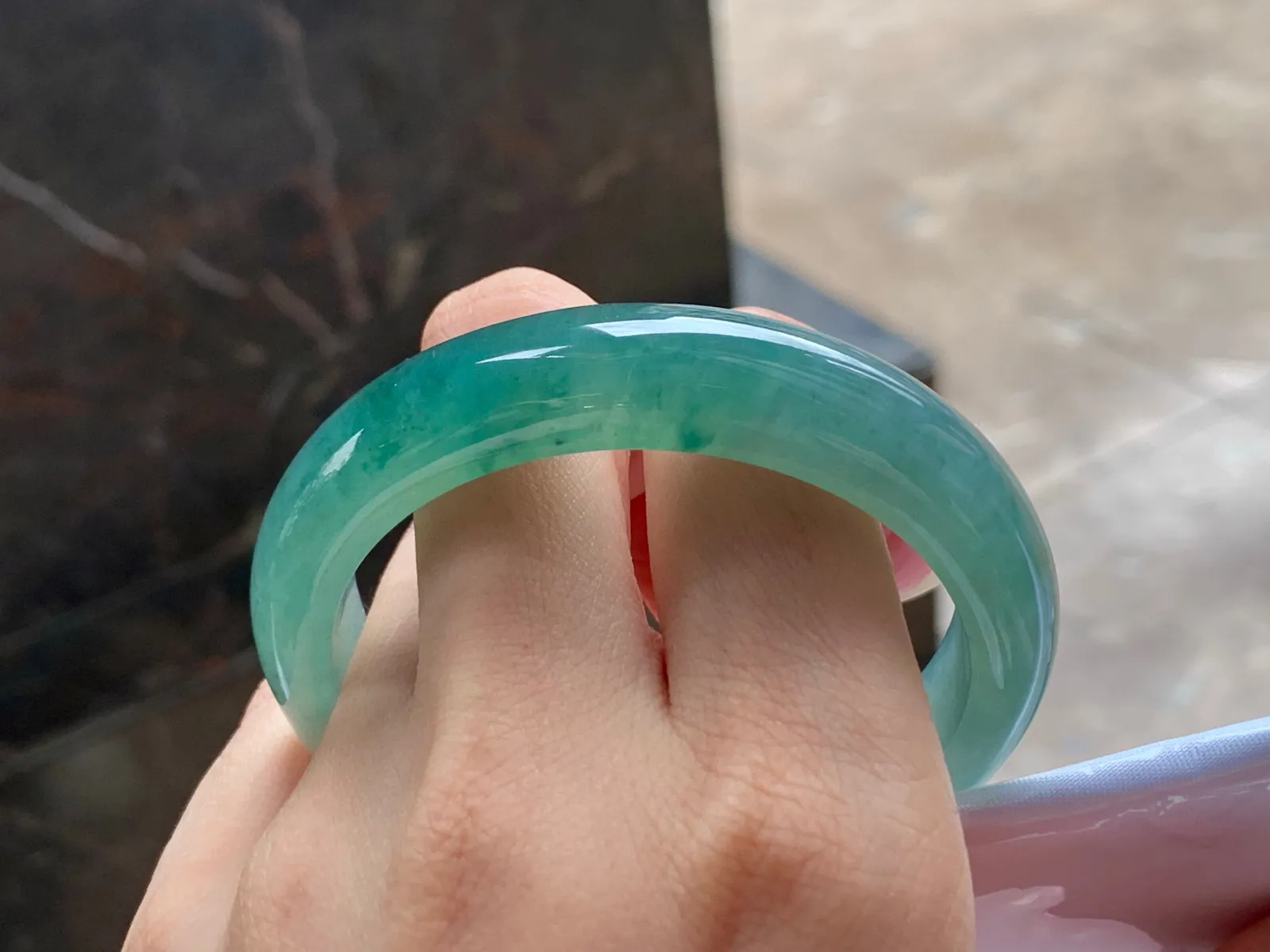 冰油青手镯
种好水足 53.7/12.8/8.2mm