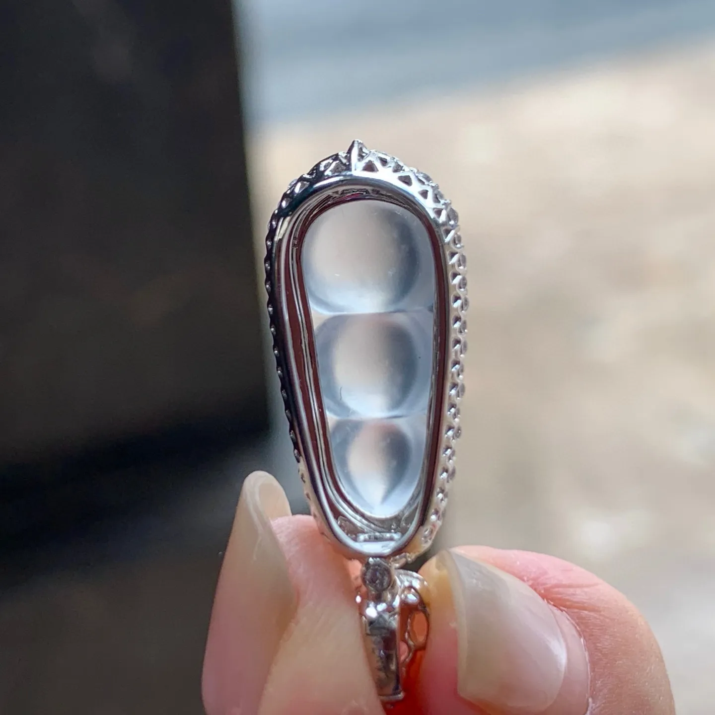 玻璃种福豆
种老起光 真金镶嵌