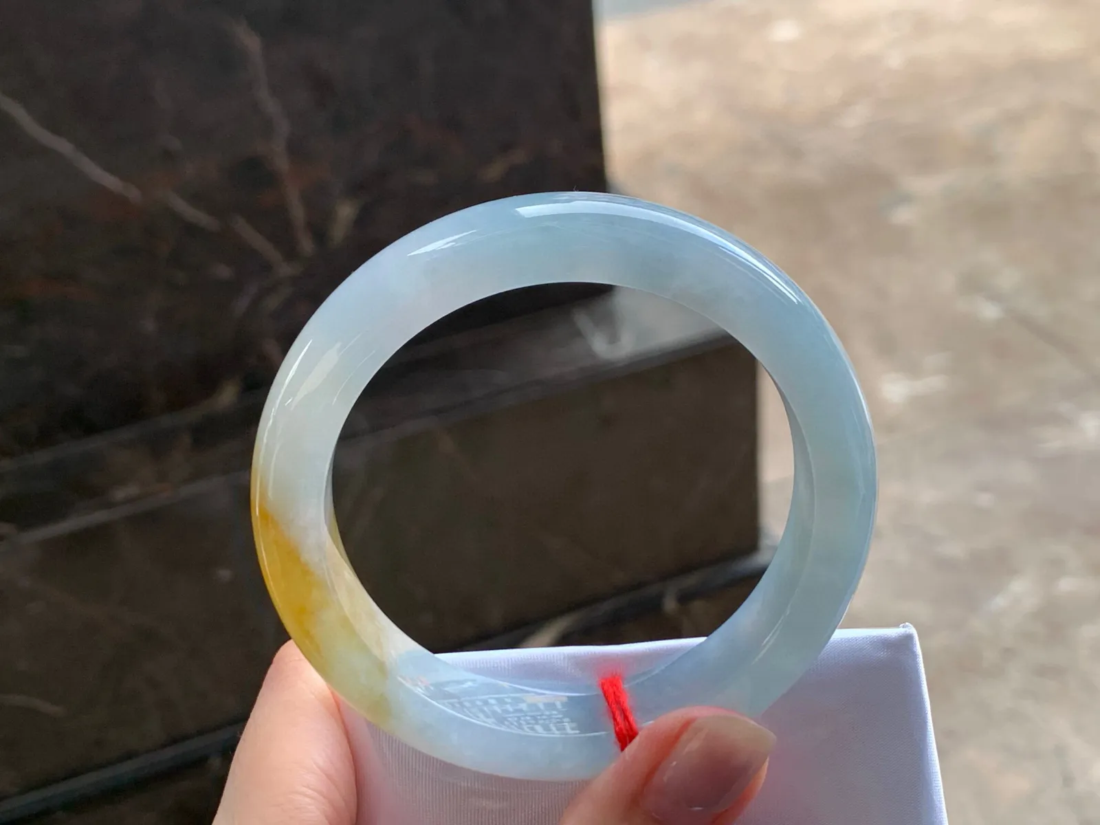 黄翡手镯
独特56.5/13/9mm