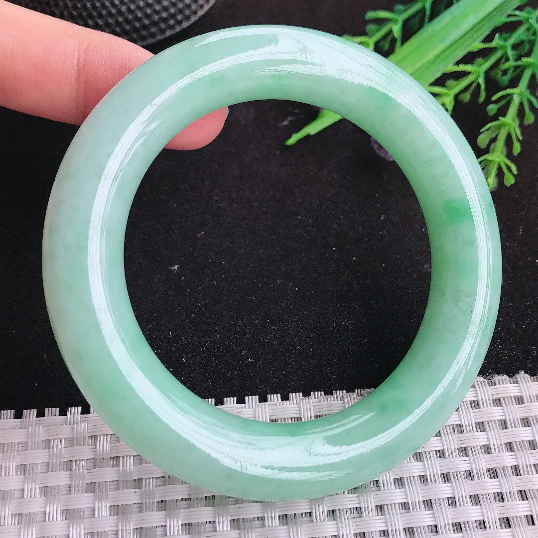 自然光56/12.3/12.4老坑精美温润苹果绿圆条手镯天然翡翠玉镯女款胖圆条
