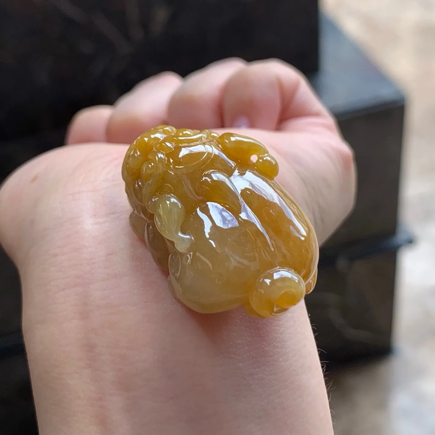 黄翡貔貅
独特