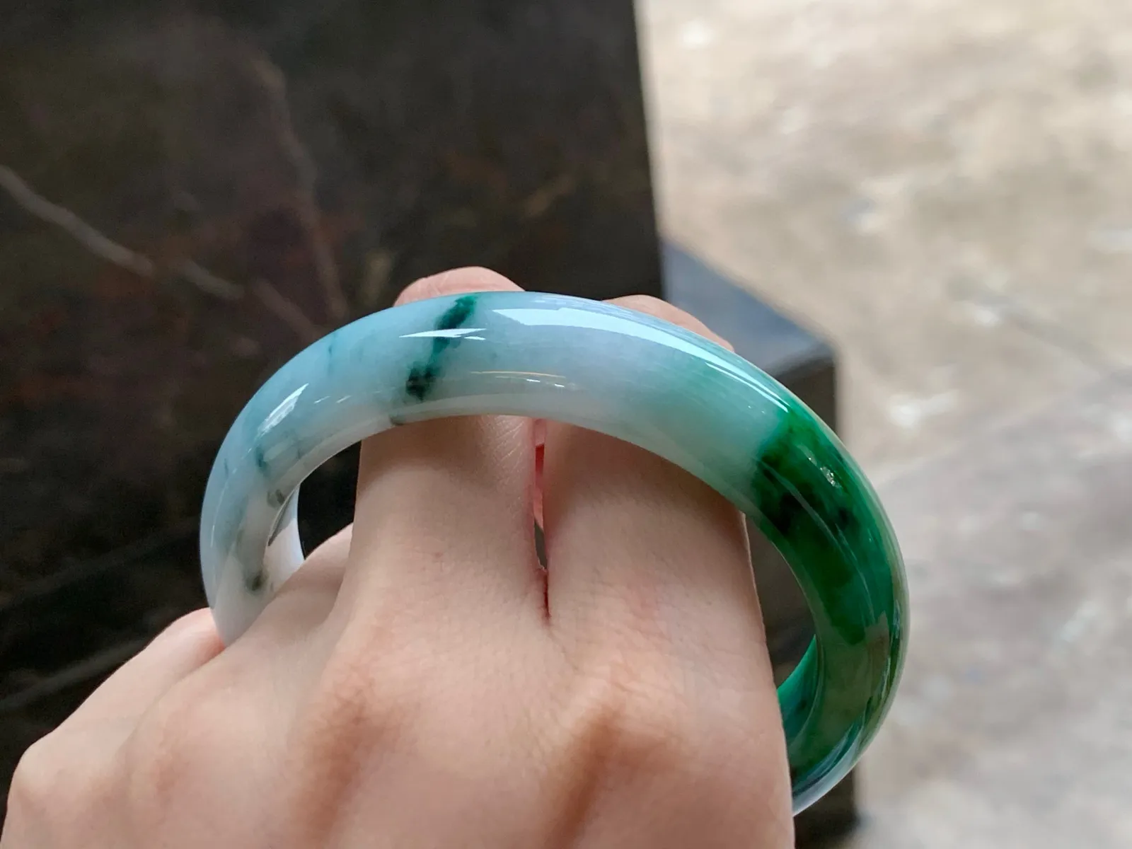辣绿手镯
细腻独特 56.5/13.6/8.7mm