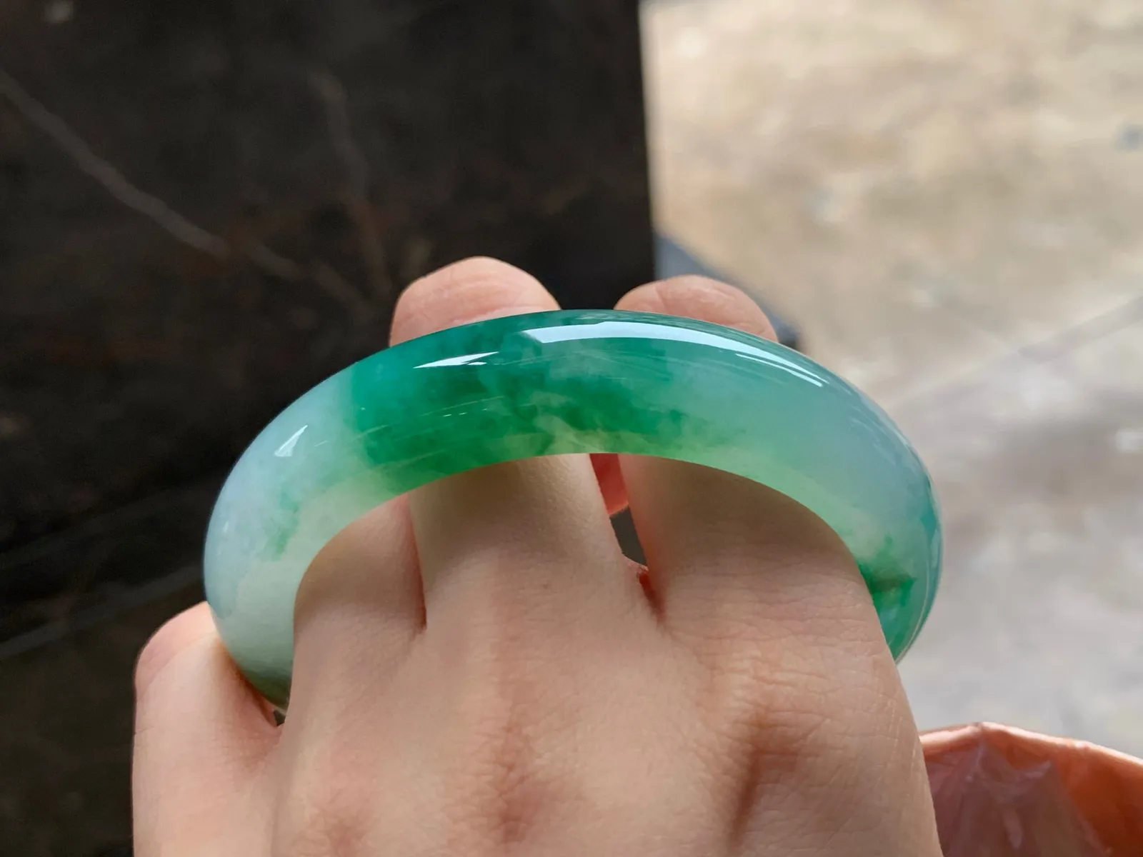 冰色花手镯
种好水润 59/13/9.5mm