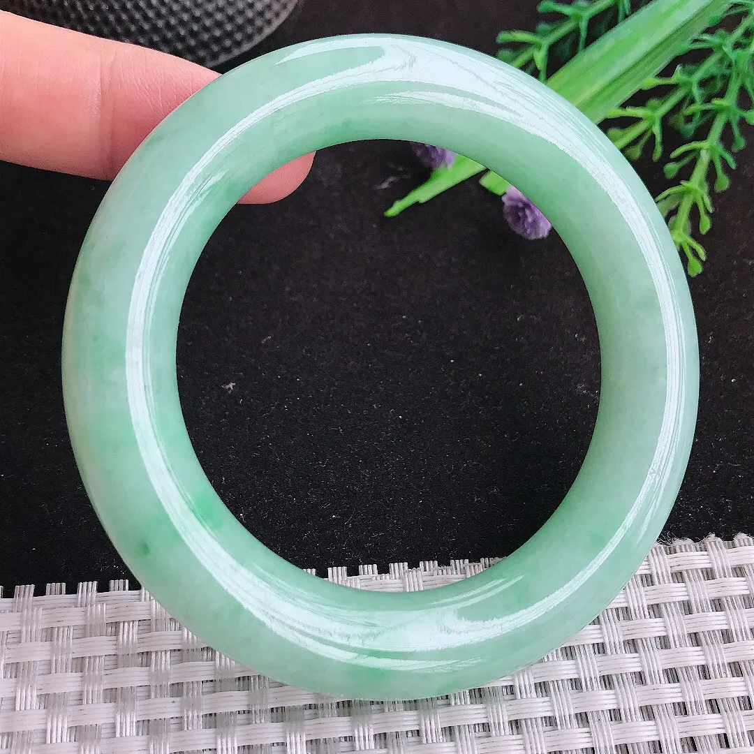 自然光56/12.3/12.4老坑精美温润苹果绿圆条手镯天然翡翠玉镯女款胖圆条