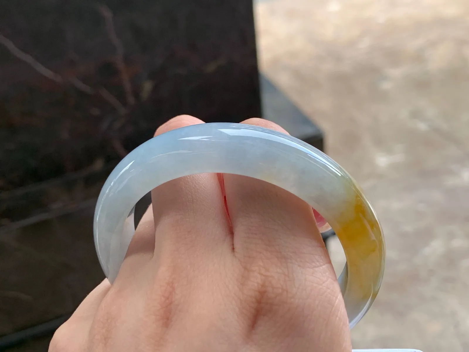 黄翡手镯
独特56.5/13/9mm