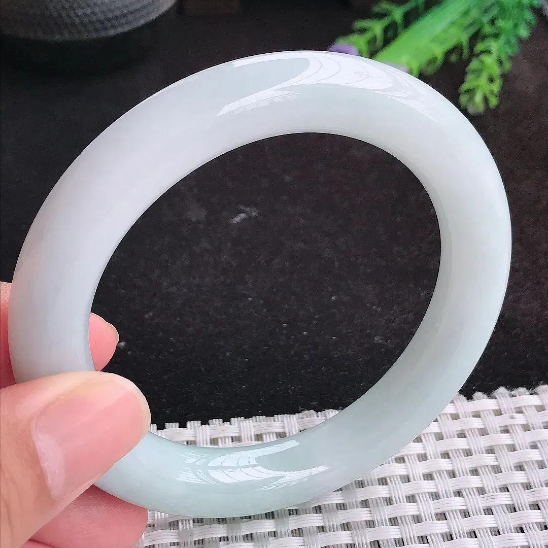 自然光58.2/11老坑秀气冰润白月光圆条手镯大圈口天然翡翠玉镯女款百搭