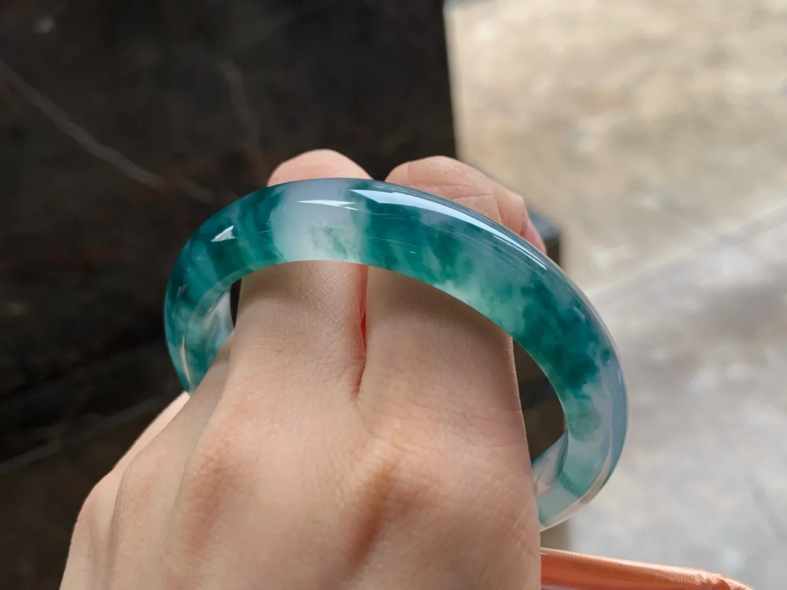 冰种蓝花手镯
种老55.1/12.1/7.6mm