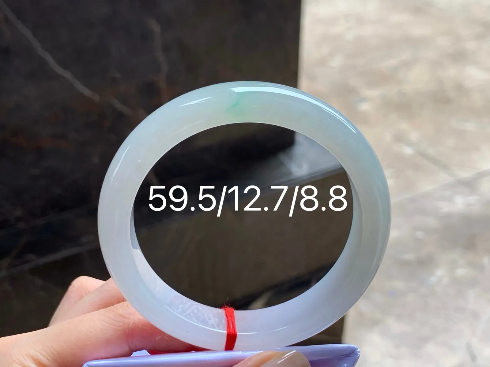 糯种手镯
种好水润 59.5/12.7/8.8