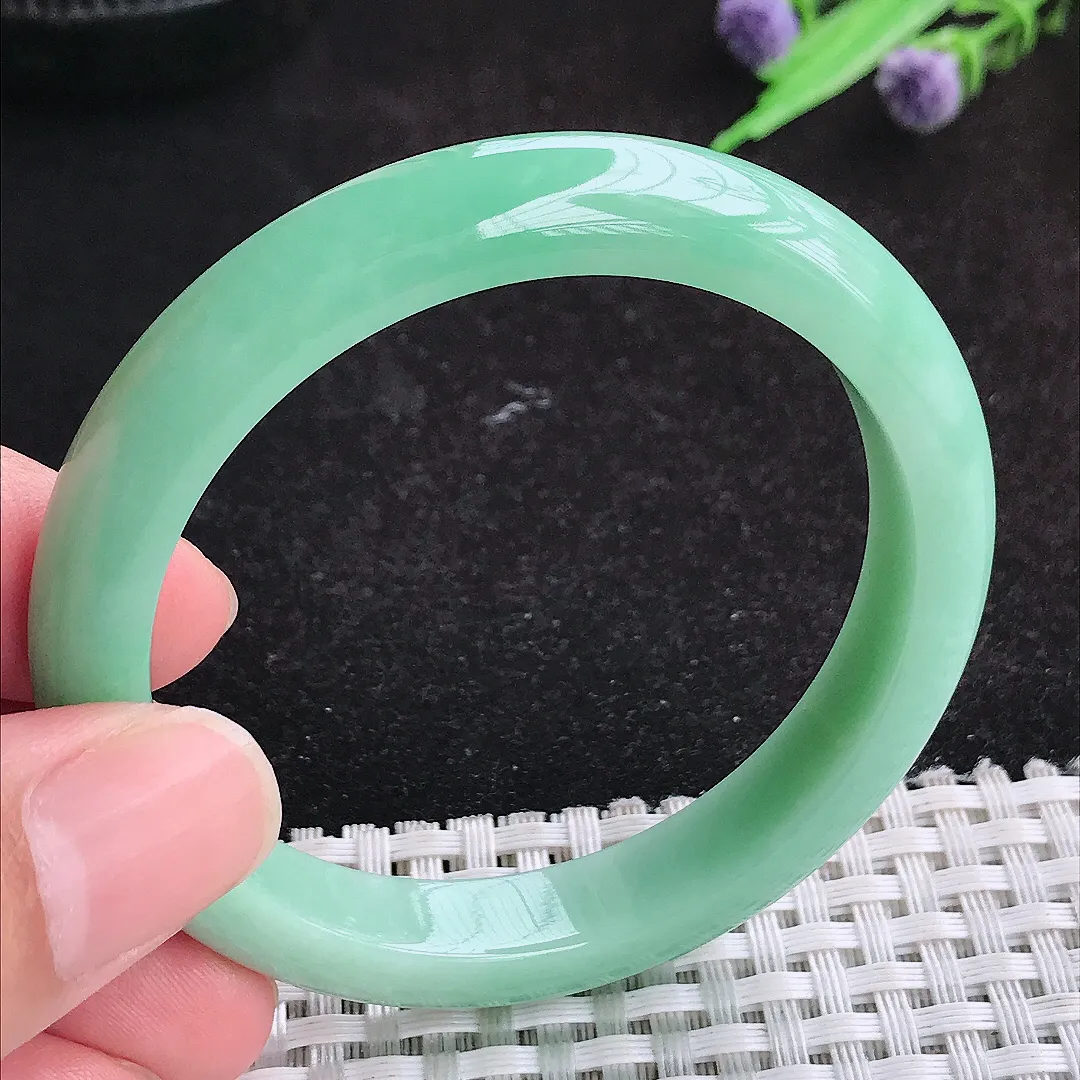 自然光52/9.7/7.5老坑精美温润满绿小圈口手镯天然翡翠玉镯女款百搭