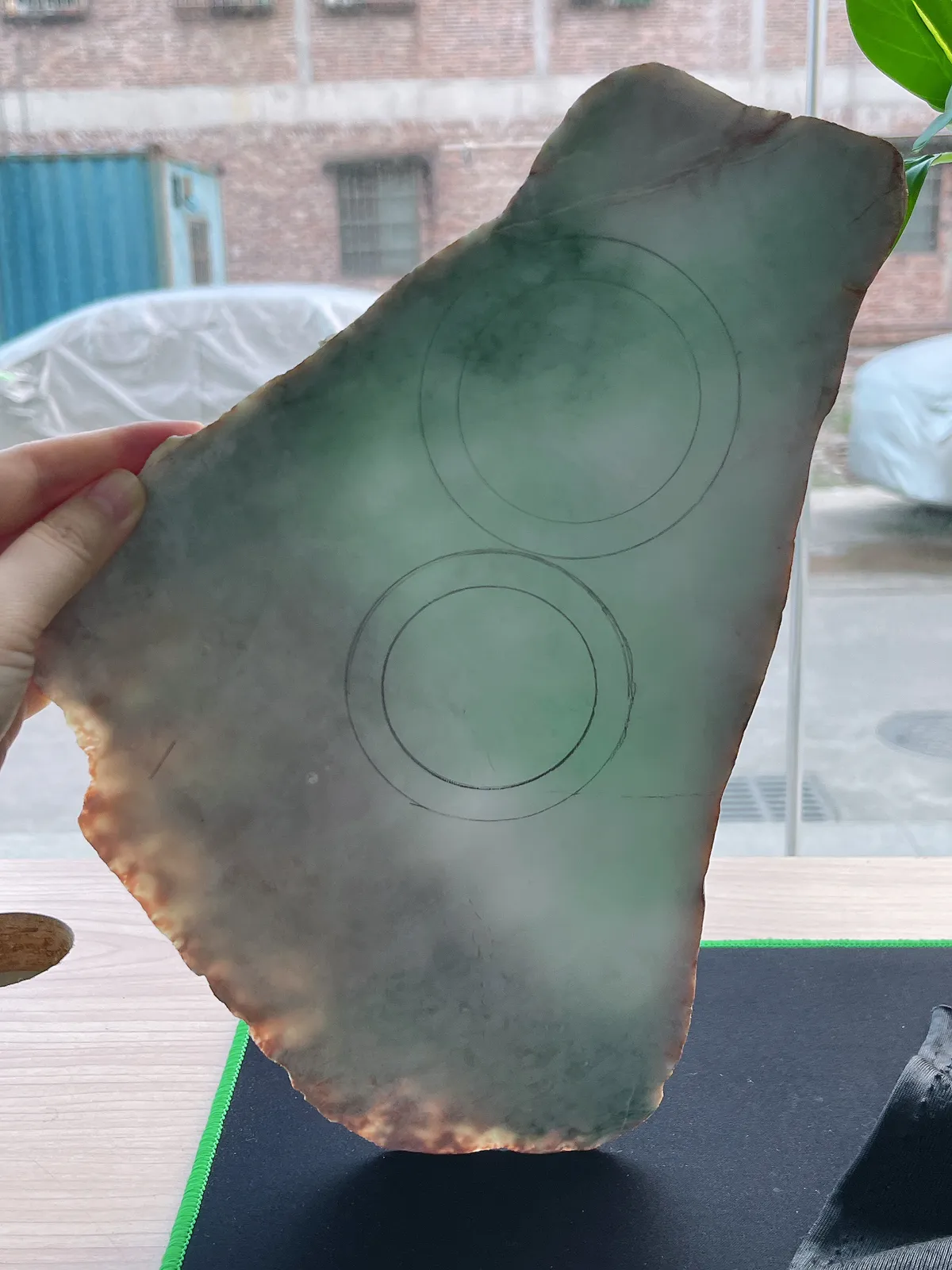 翡翠板料，⭕️正圈最大做54，圆条最大做50