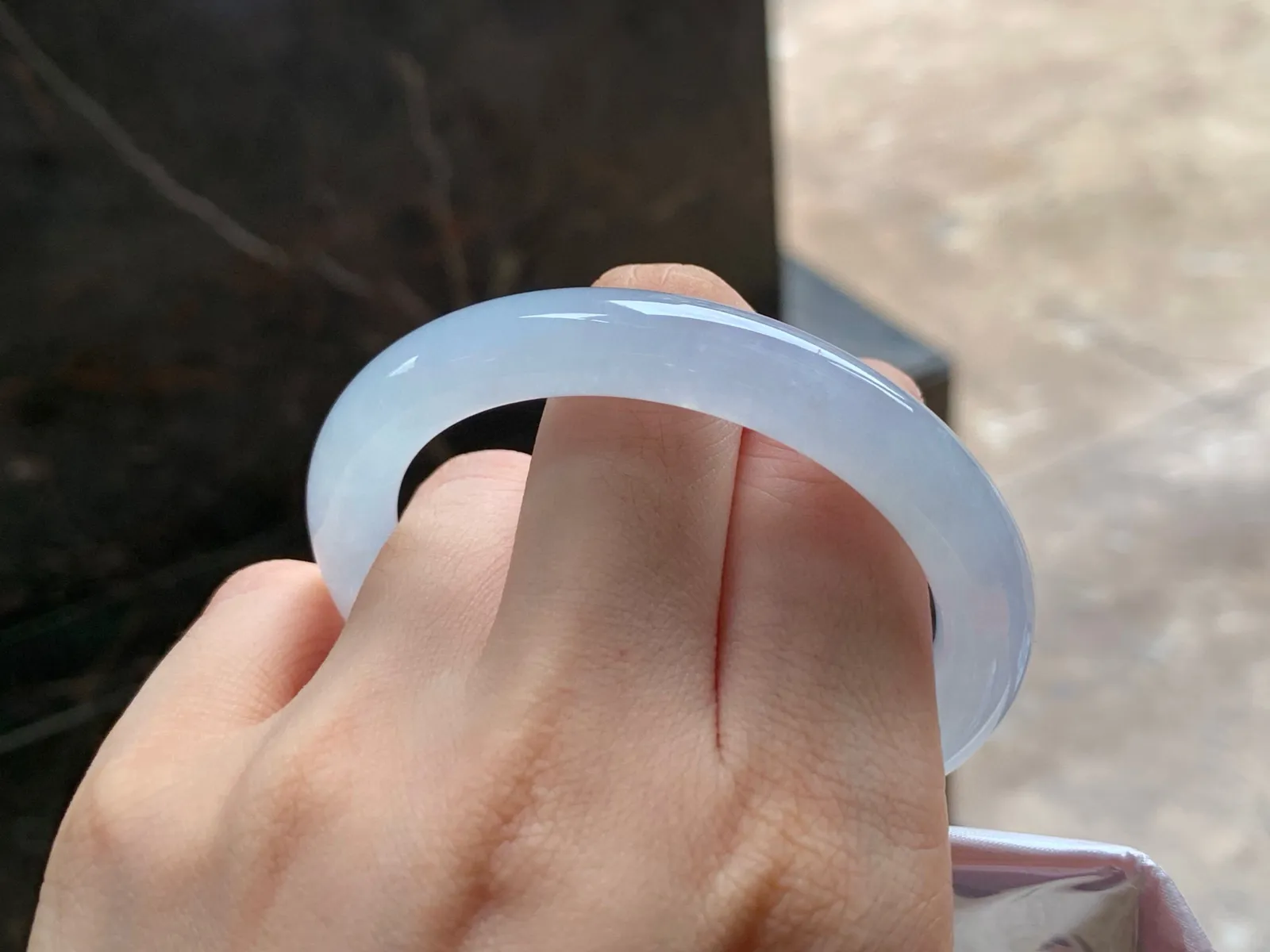 冰种细圆条手镯
种好水足 51.5/8.8mm