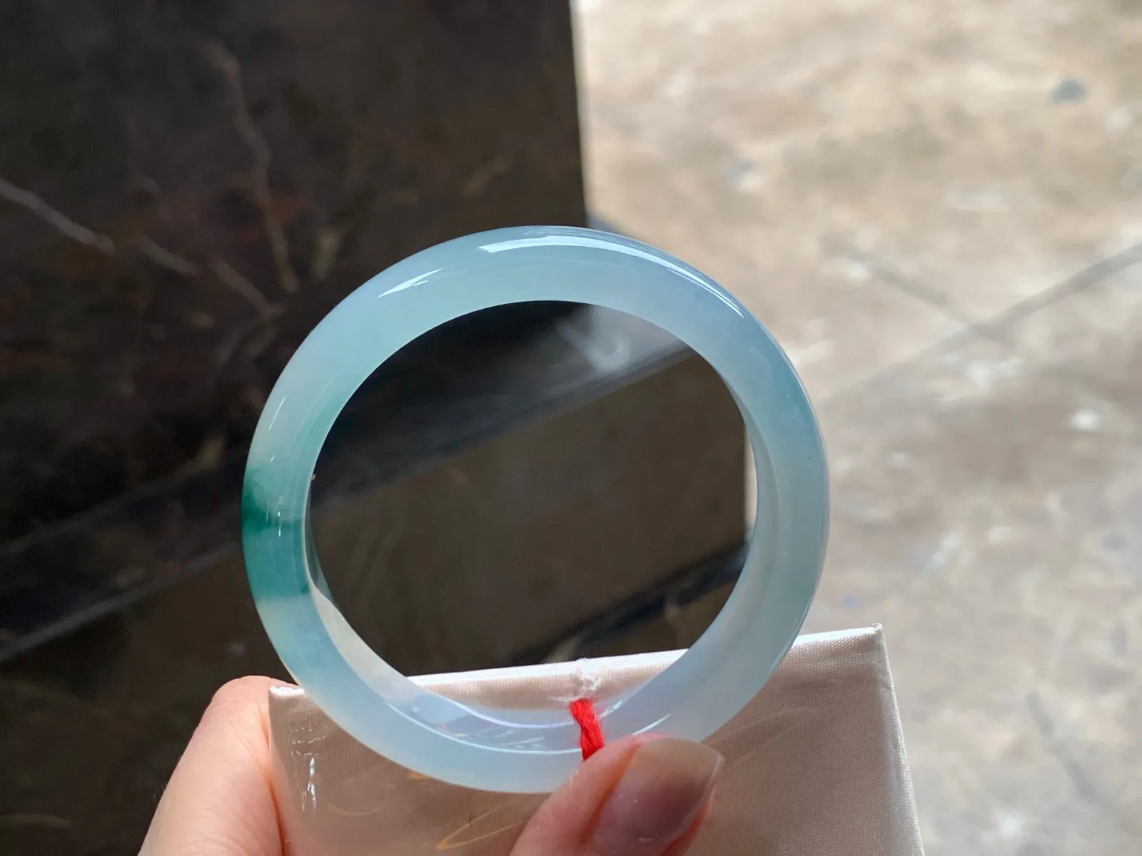 冰飘花手镯
种好水足 52.8/12.5/7.4mm