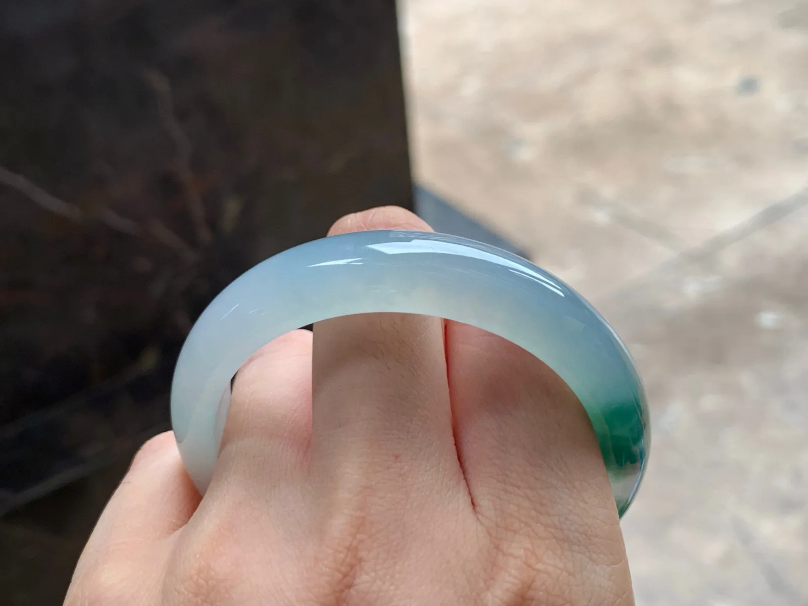 冰飘花手镯
种好水足 52.8/12.5/7.4mm