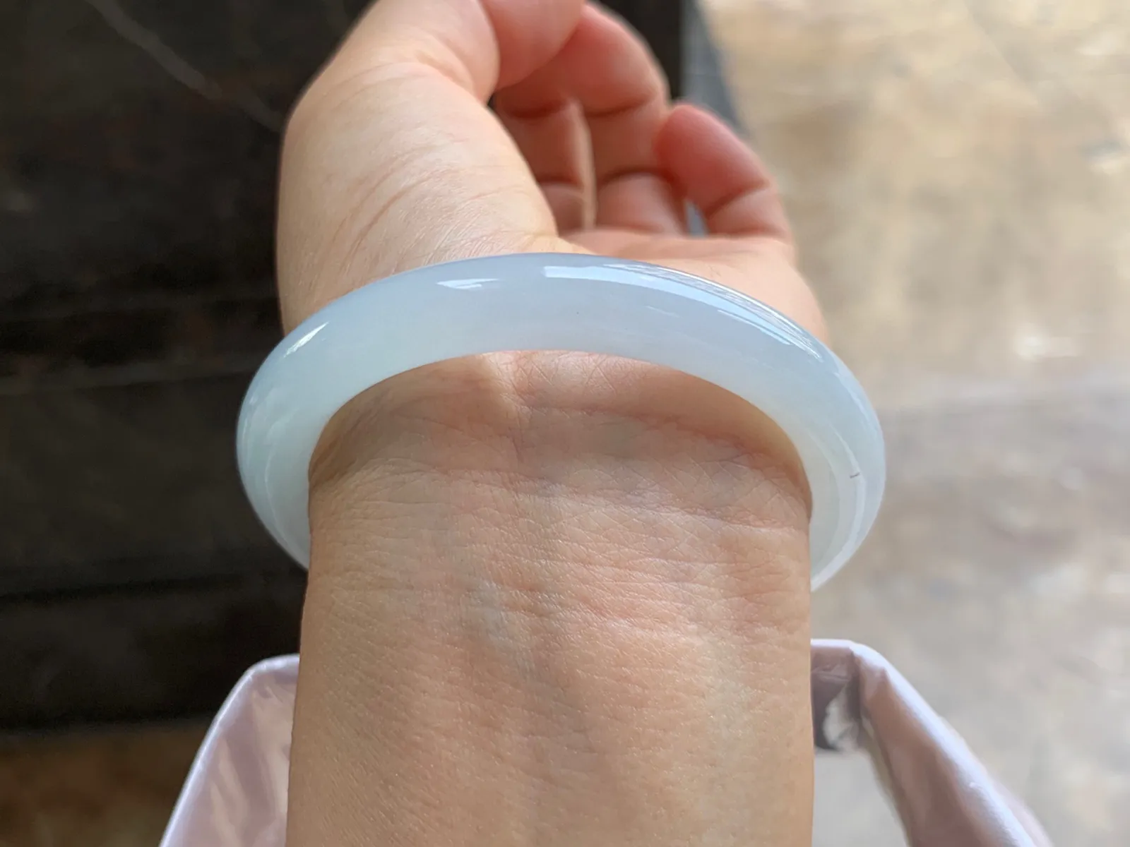 52.5-8.5mm
冰种圆条手镯  纯净白月光