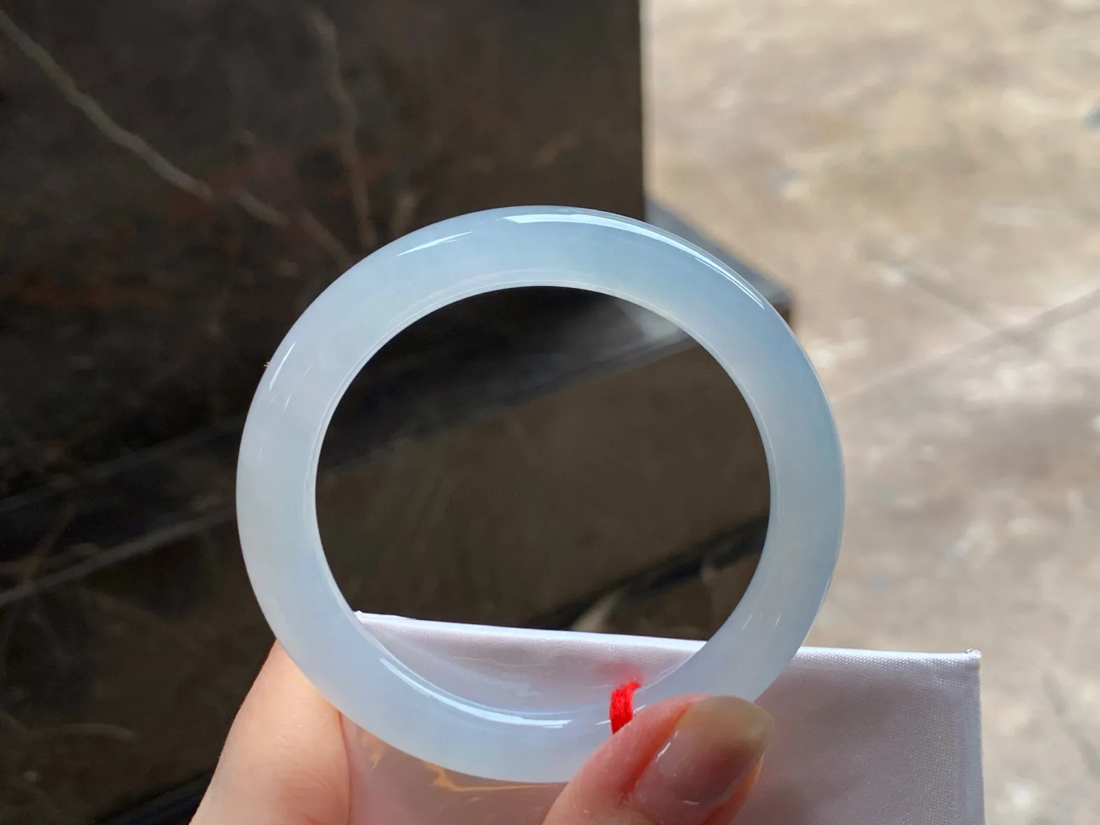 冰种细圆条手镯
种好水足 51.5/8.8mm
