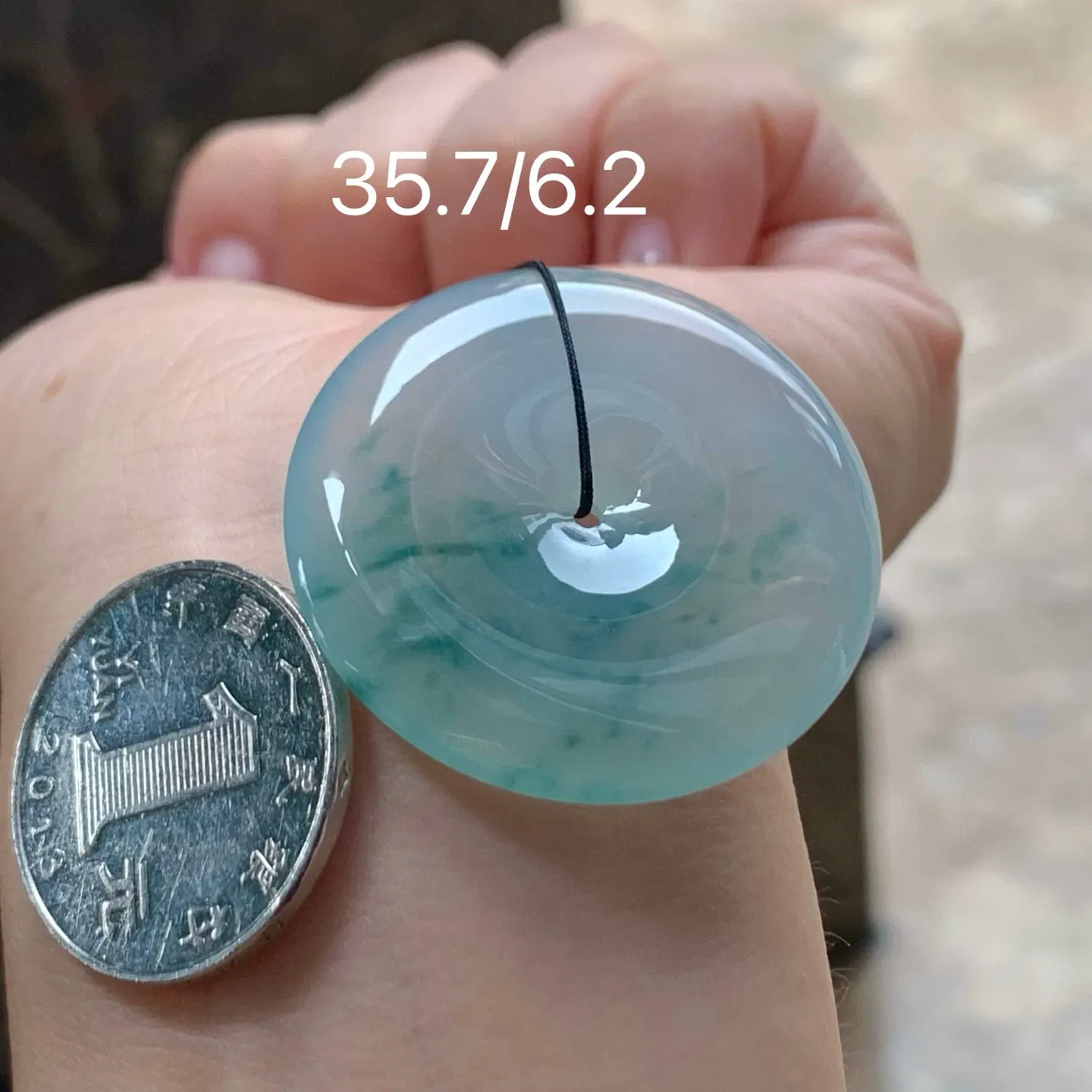 冰种飘花平安扣
清爽