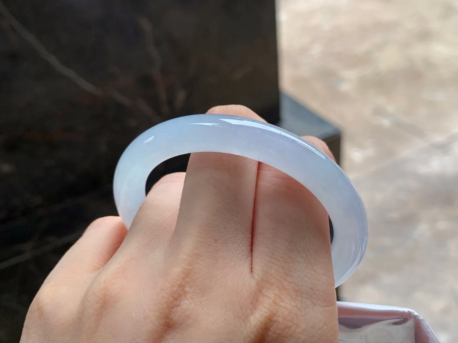 冰种细圆条手镯
种好水足 51.5/8.8mm