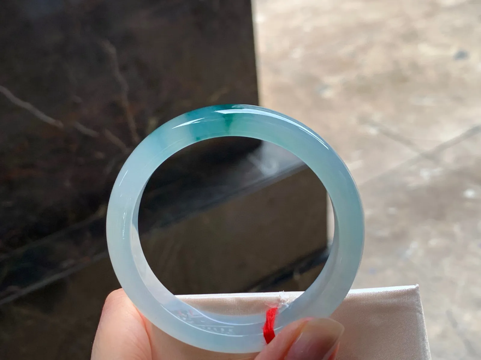 冰飘花手镯
种好水足 52.8/12.5/7.4mm