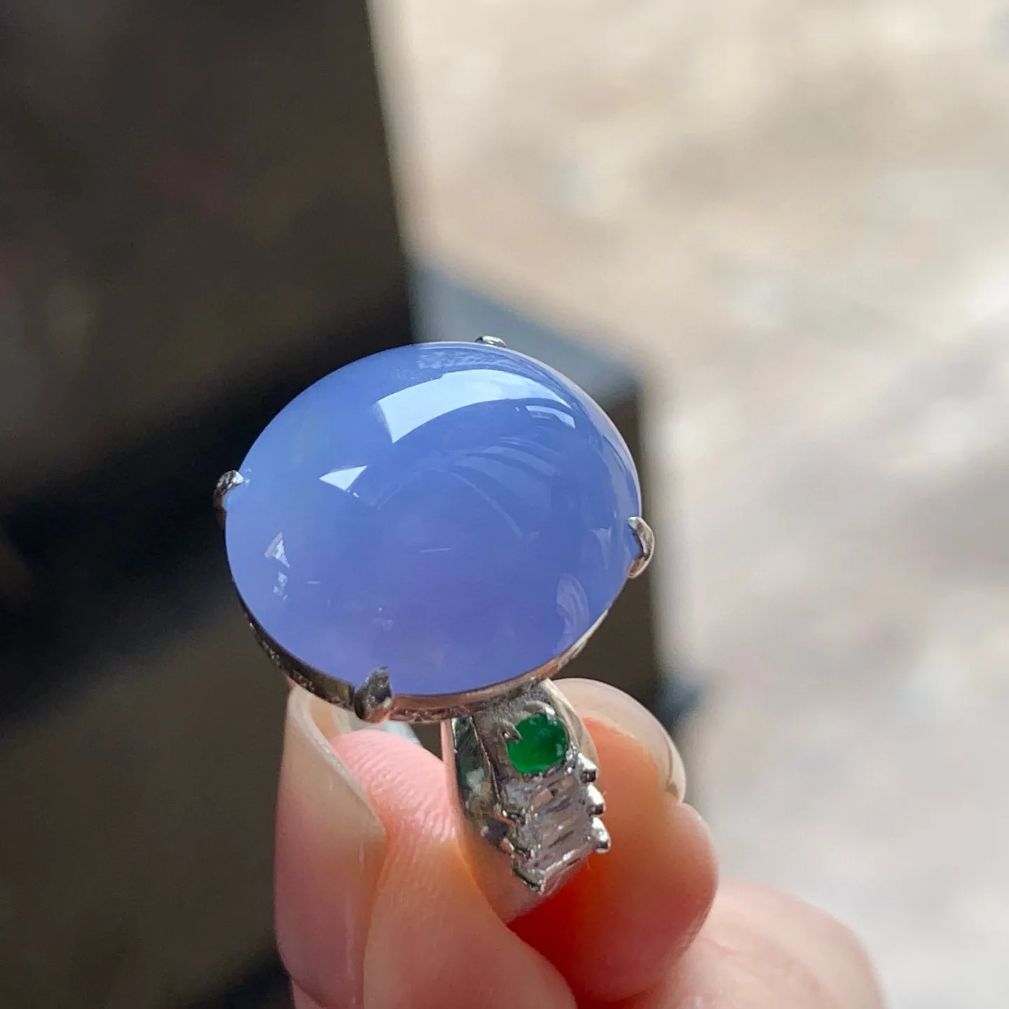 紫罗兰蛋面
水润 大气品相好 铜托
