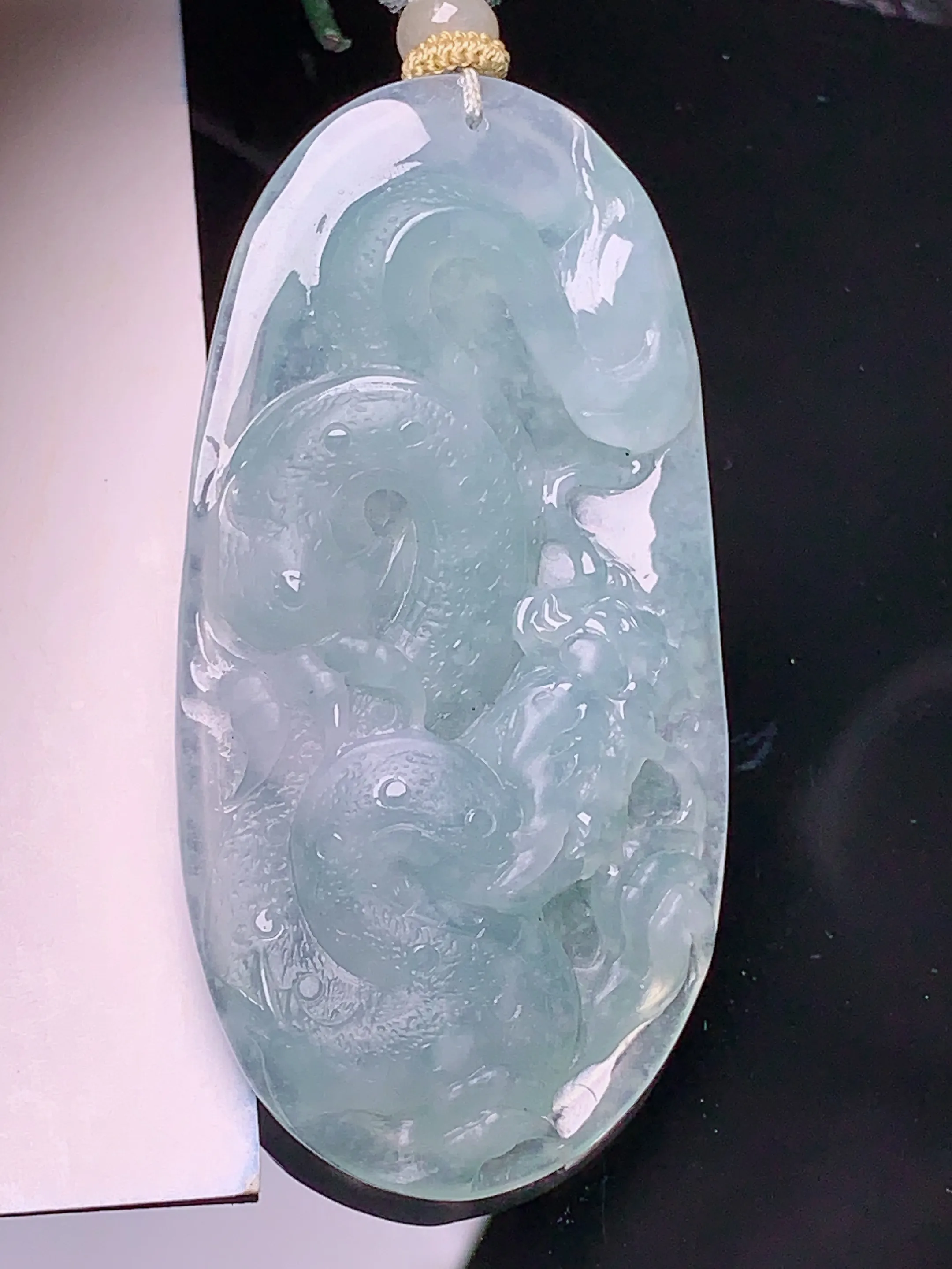 冰种龙牌吊坠 玉质细腻 色泽清新艳丽 整体尺寸62.7*31.5*10