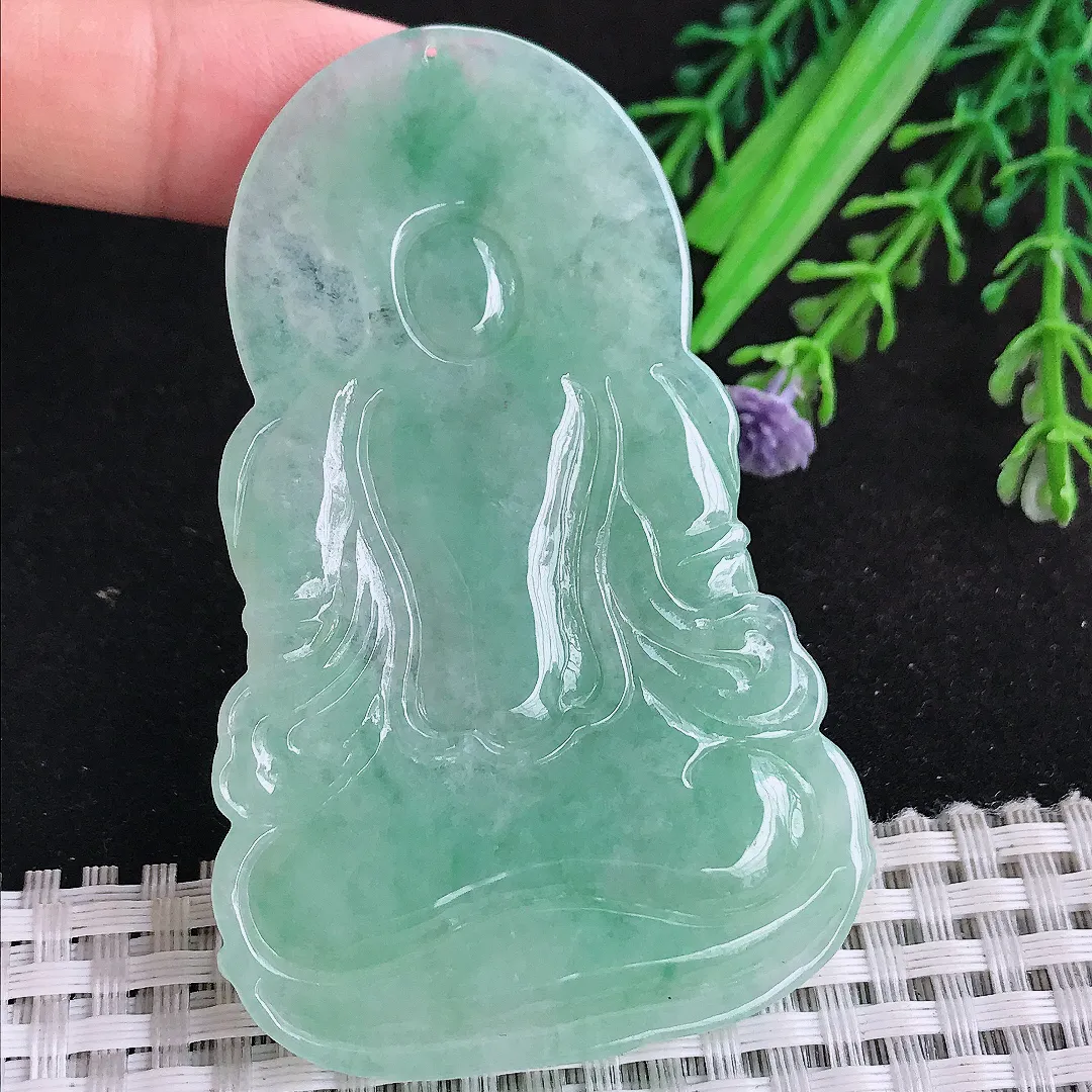 自然光70.5/44.6/6.6老坑精美温润满绿渡母菩萨吊坠翡翠玉坠