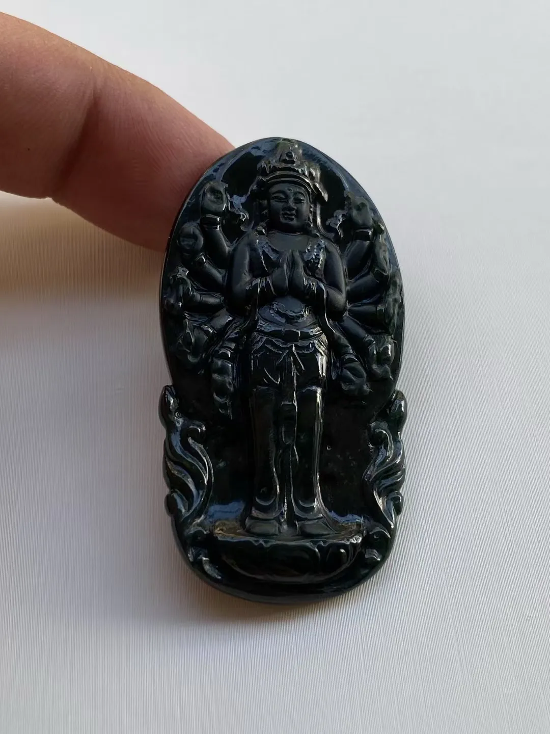 墨翠【千手观音】细腻干净，黑度好，性价比高，雕工精湛，打灯透绿‘