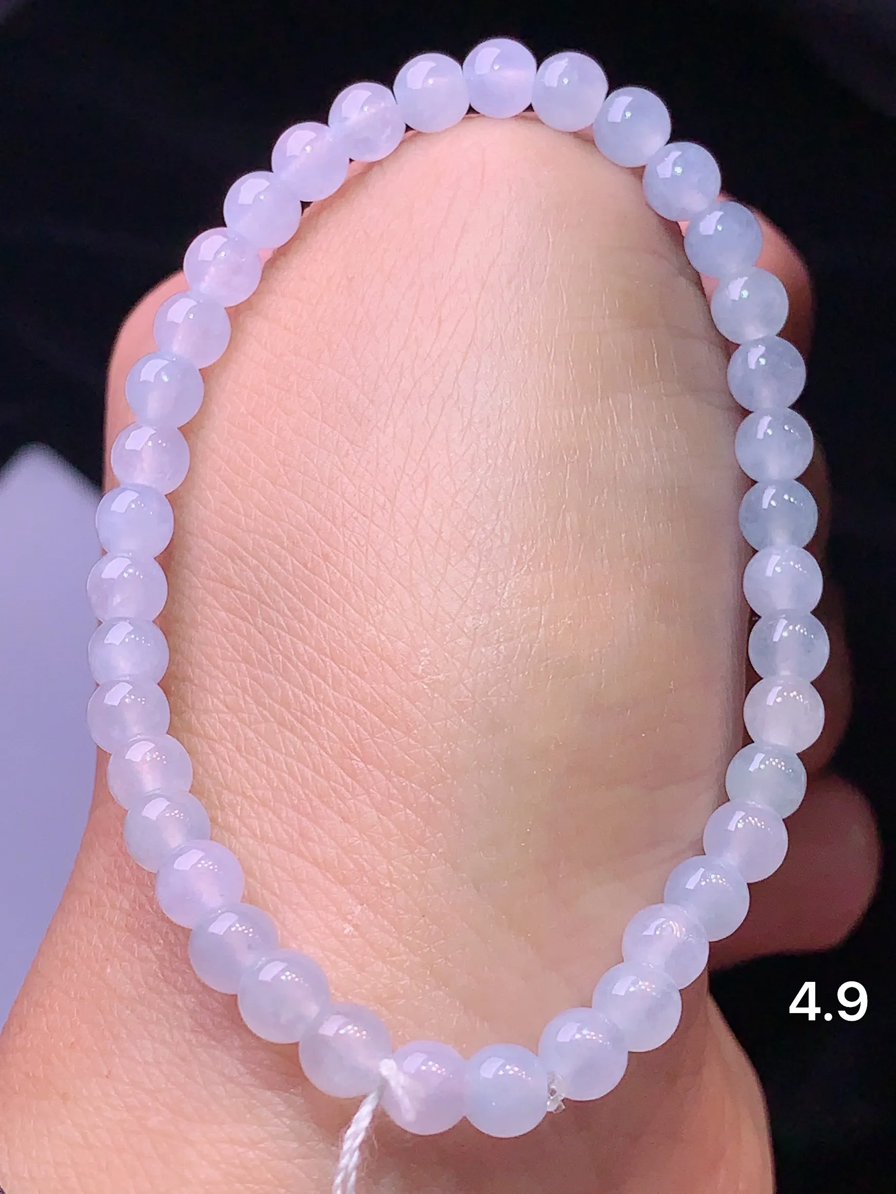冰种圆珠手链 玉质细腻 色泽清新艳丽 整体尺寸4.9