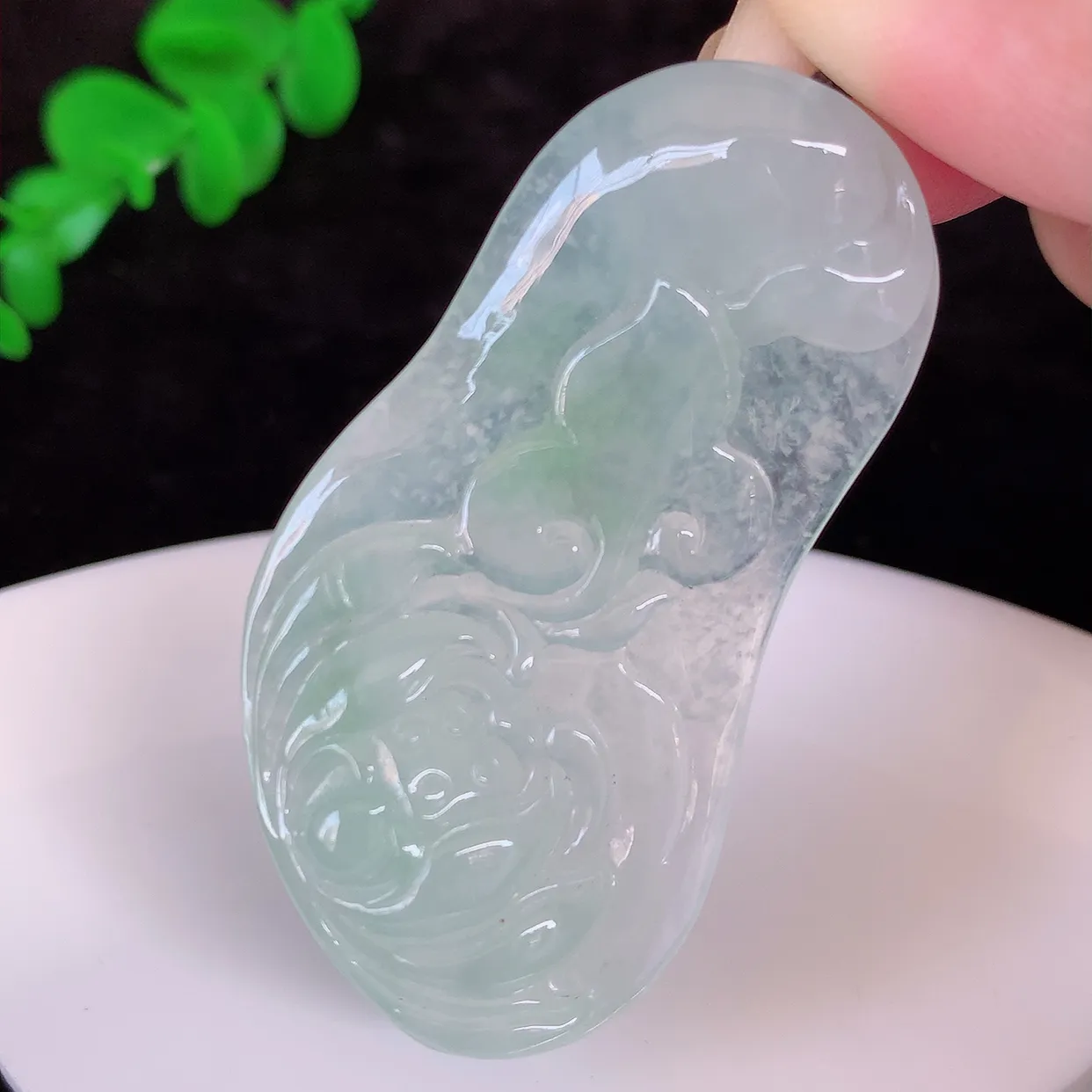 自然光实拍，冰种翡翠花花开富贵荷花玉坠，财源广进，自然隐逸、荷本是素不着尘之物，有和美之寓意。#41