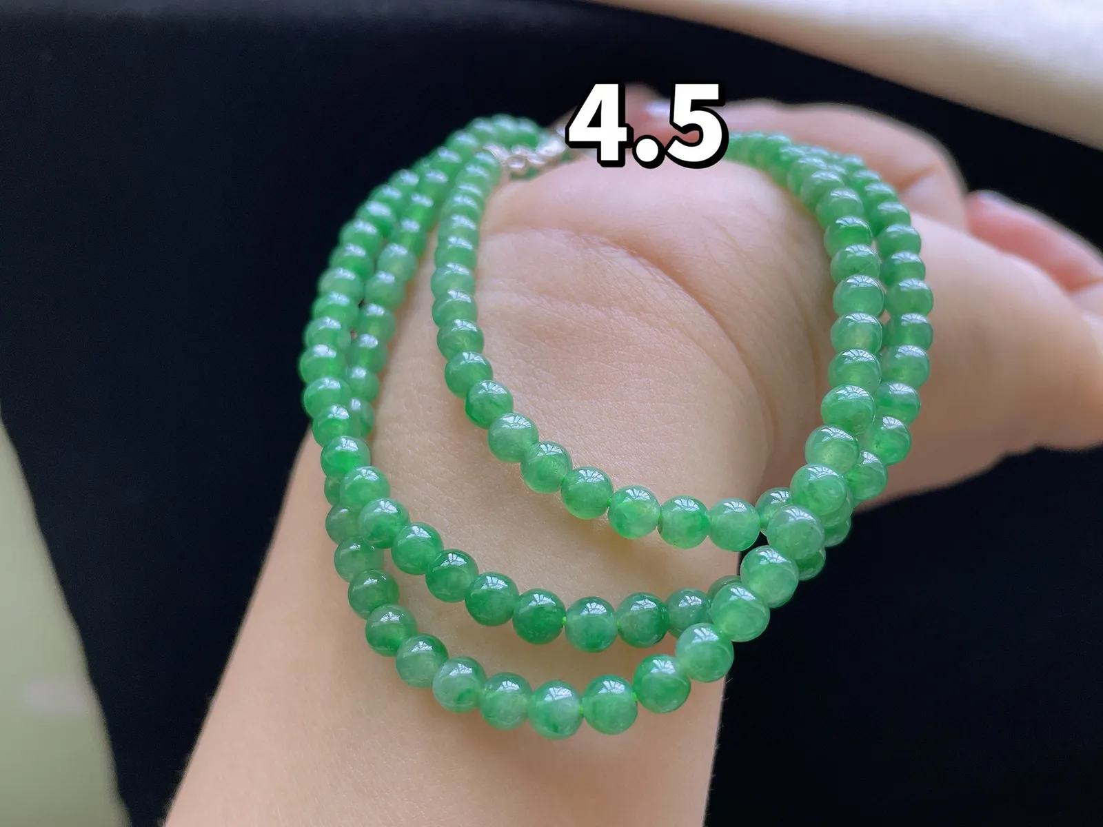满色·珠链

裸4.5