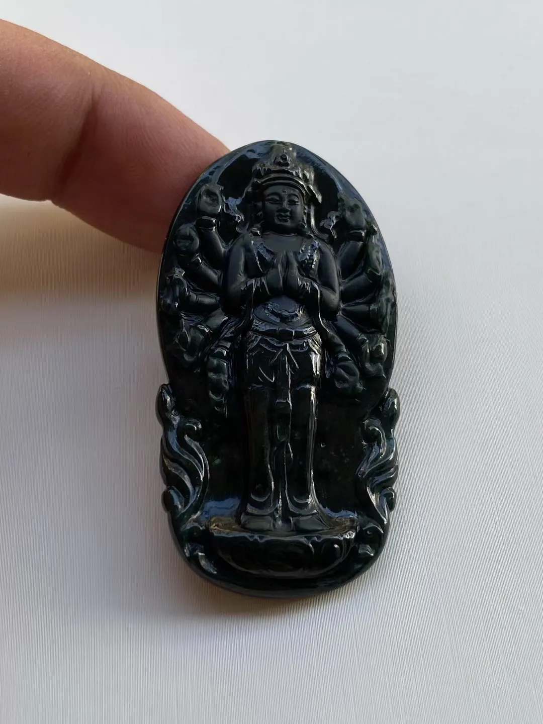 墨翠【千手观音】细腻干净，黑度好，性价比高，雕工精湛，打灯透绿‘