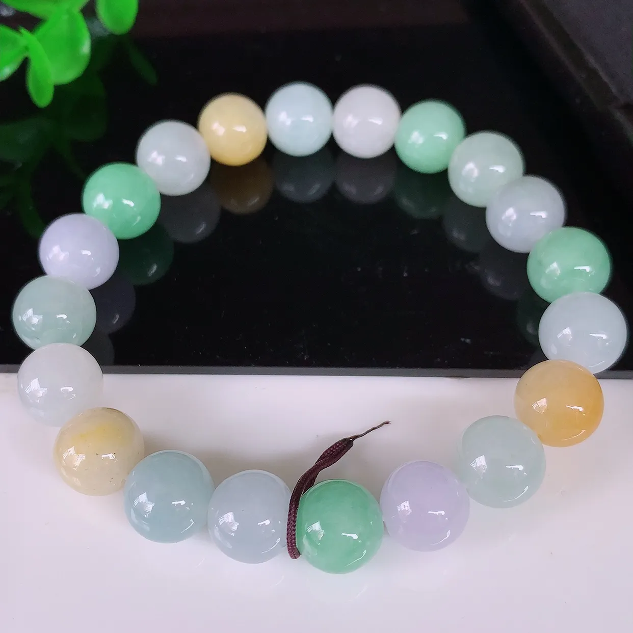 自然光实拍，冰胶多彩翡翠手链手串，水润秀气，料子细腻，清爽，高档大气，自戴送礼佳品！#46.12取一尺寸10mm