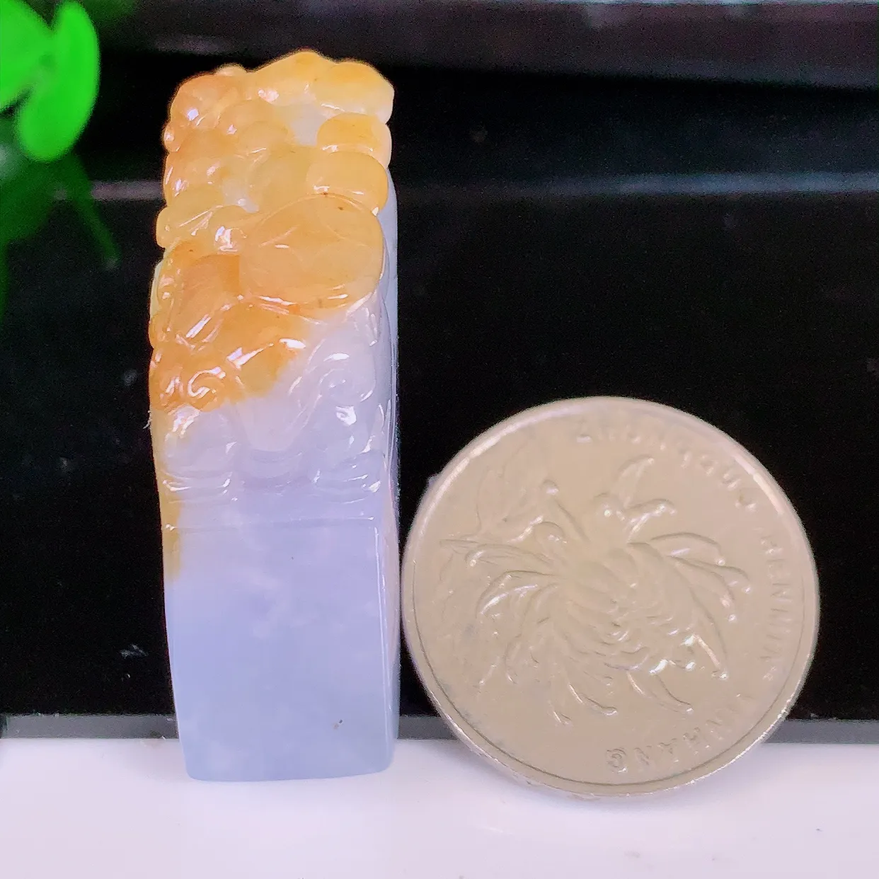 自然光实拍，冰润紫罗兰、黄翡双彩招财貔貅印章，民间有“一摸貔貅运程旺盛，再摸貔貅财运滚滚，三摸貔貅平步青云 ”的美好祝愿。#1.16