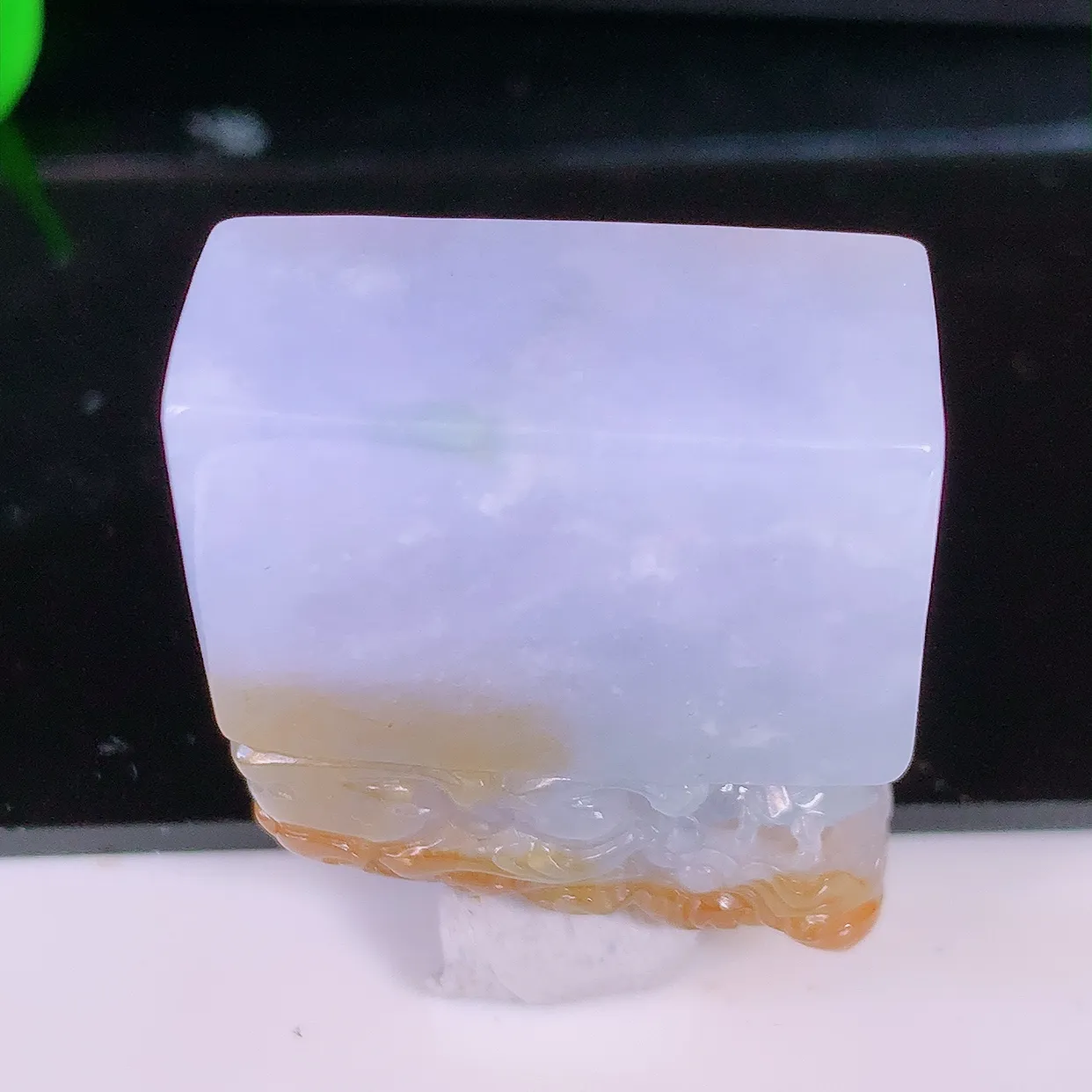 自然光实拍，冰润紫罗兰、黄翡双彩招财貔貅印章，民间有“一摸貔貅运程旺盛，再摸貔貅财运滚滚，三摸貔貅平步青云 ”的美好祝愿。#1.16