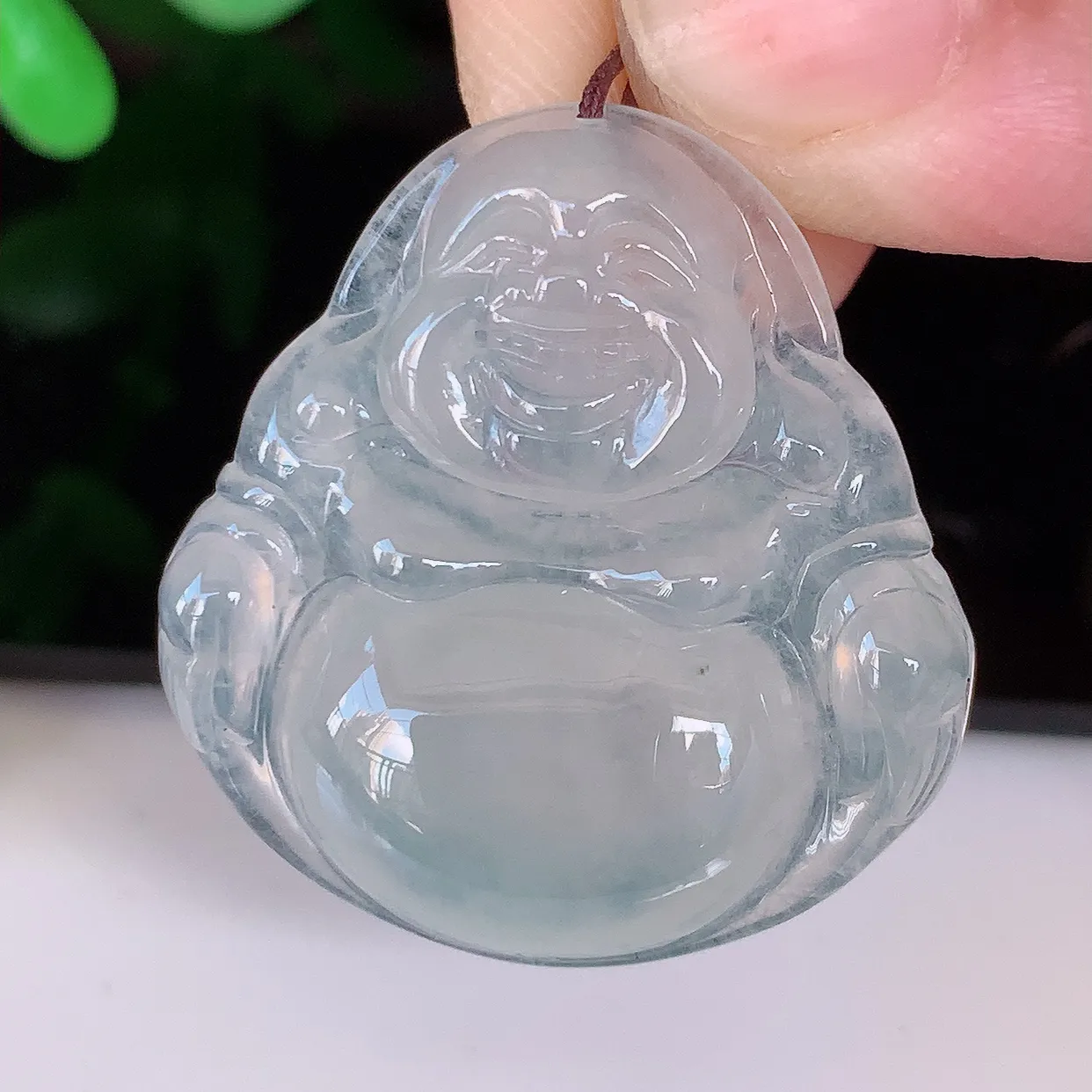 自然光实拍，冰种翡翠佛公吊坠，饱满， 佛公亦保平安，寓意有福（佛公）相伴，品相佳，配戴优雅迷人！#3