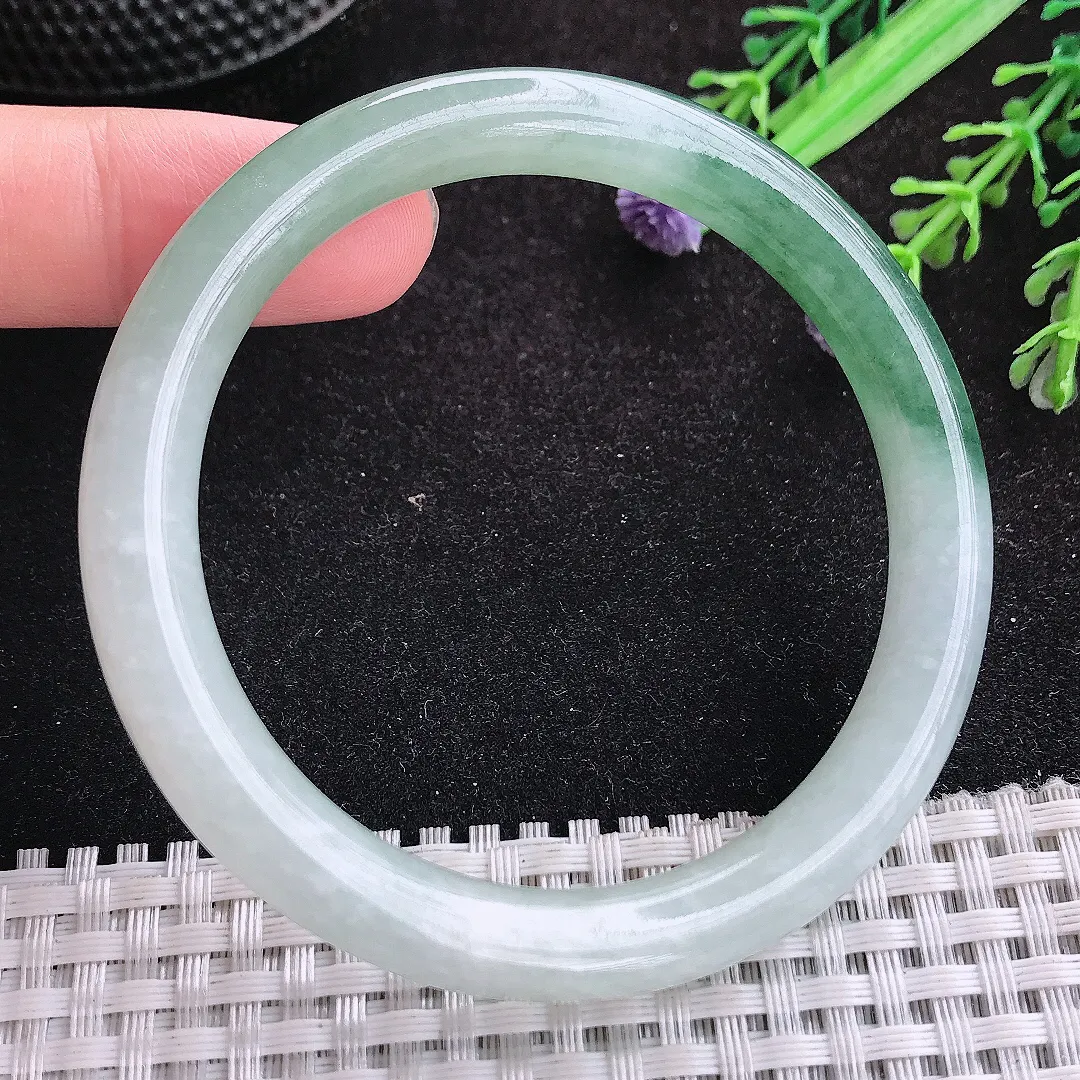 自然光56/8.6/8.3老坑秀气温润飘花圆条手镯天然翡翠玉镯女款百搭