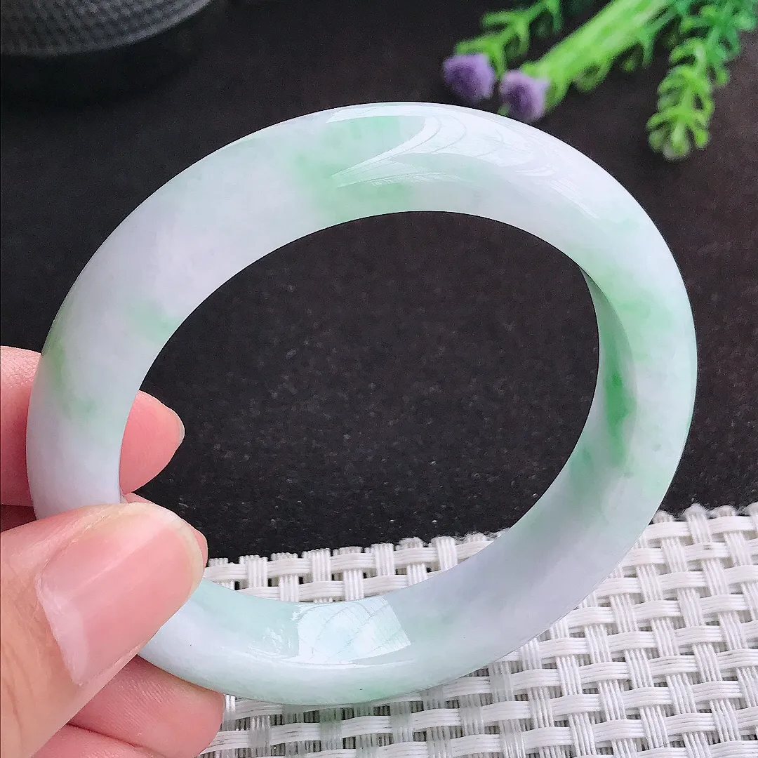 自然光55.5/12.6/8.8老坑精美温润飘绿手镯天然翡翠玉镯女款百搭