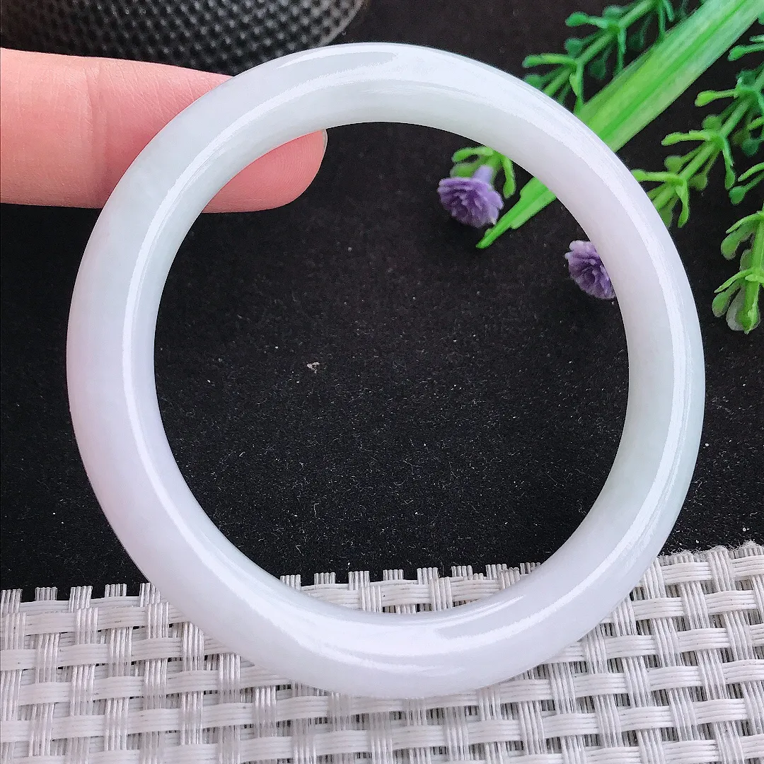 自然光55.5/8.5/8.7老坑秀气温润月光白圆条手镯天然翡翠玉镯女款百搭