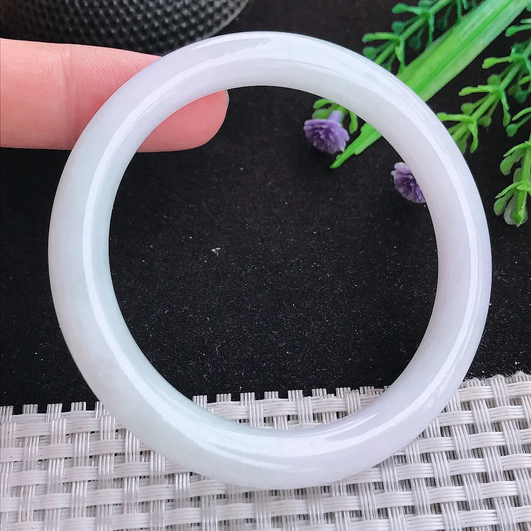 自然光55.5/8.5/8.7老坑秀气温润月光白圆条手镯天然翡翠玉镯女款百搭