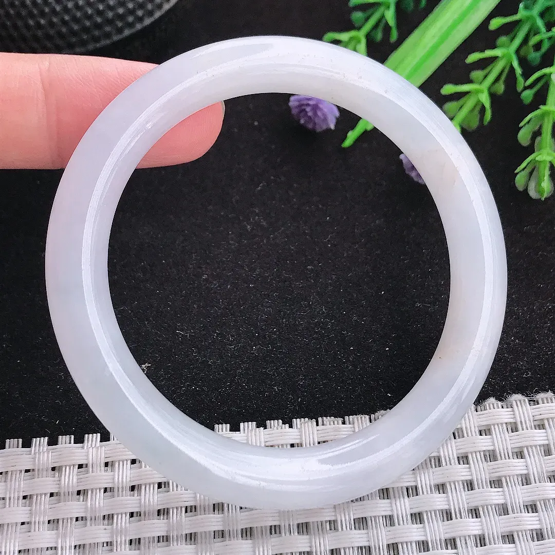 自然光52.5/8.5老坑秀气冰润白月光圆条手镯天然翡翠玉镯女款百搭