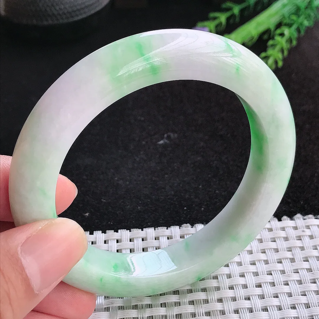 自然光58.5/11.8/10.3老坑精美飘绿手镯天然翡翠玉镯女款百搭