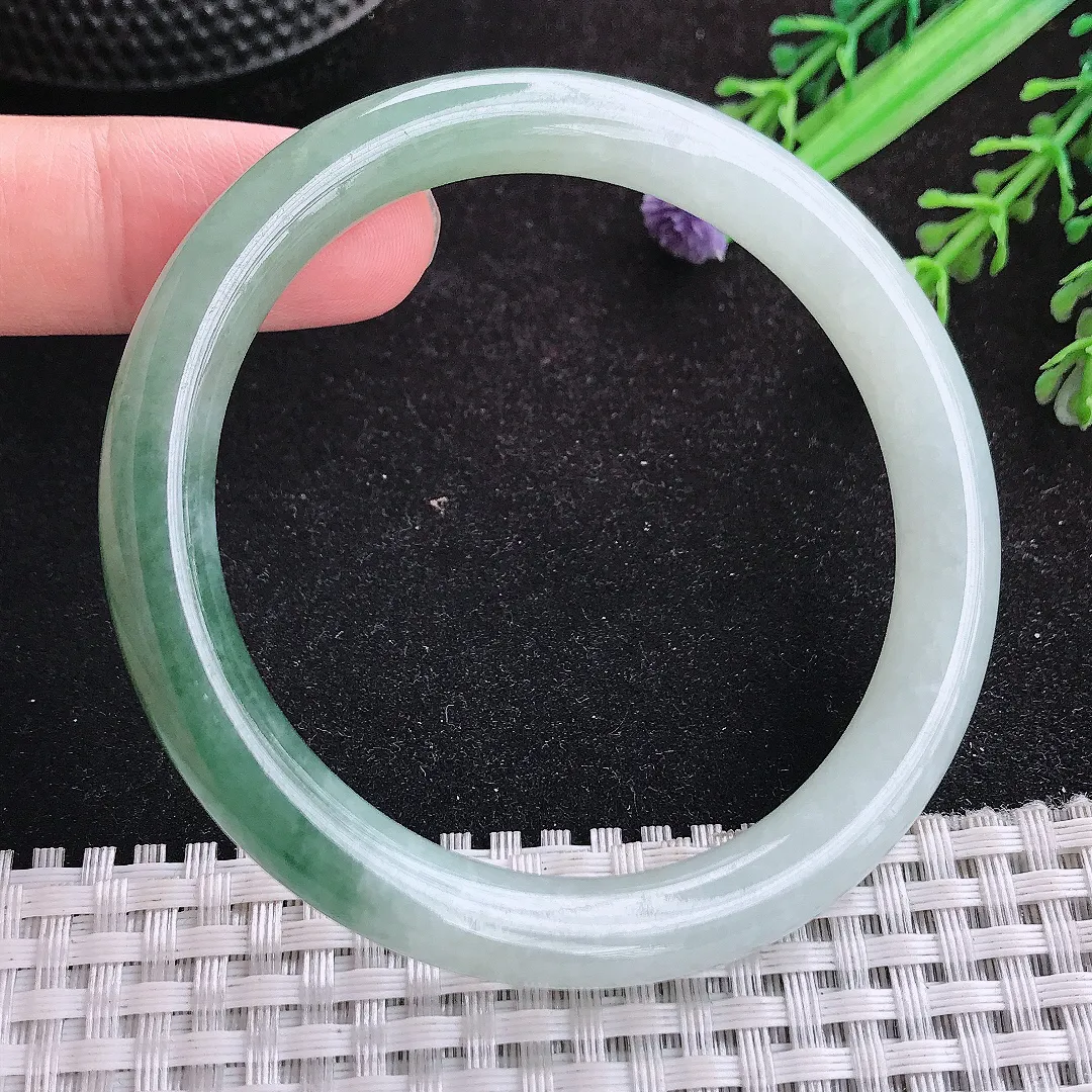 自然光56/8.6/8.3老坑秀气温润飘花圆条手镯天然翡翠玉镯女款百搭