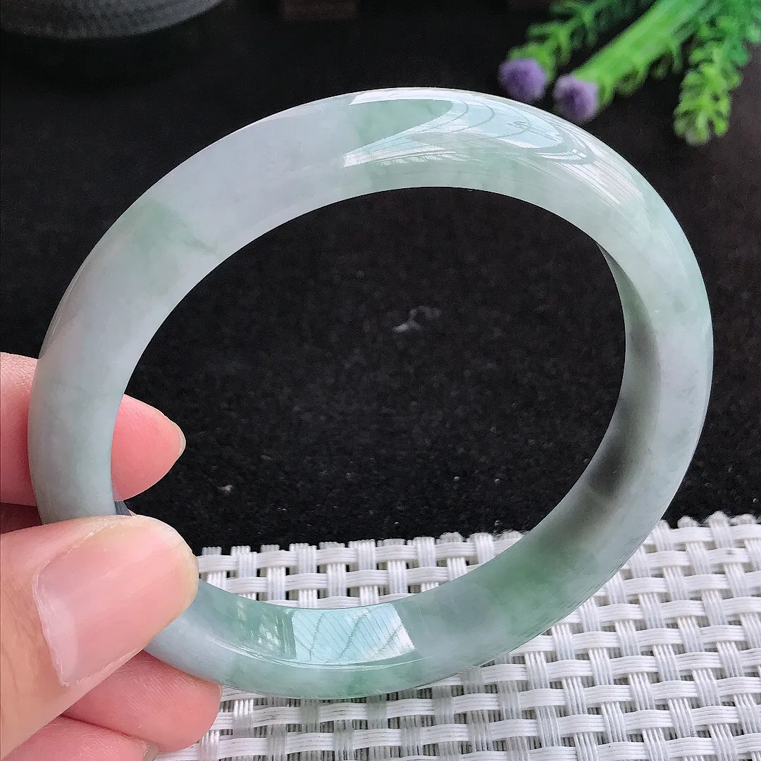 自然光61.5/11.4/8.2大圈口老坑精美温润飘花手镯天然翡翠玉镯女款百搭
